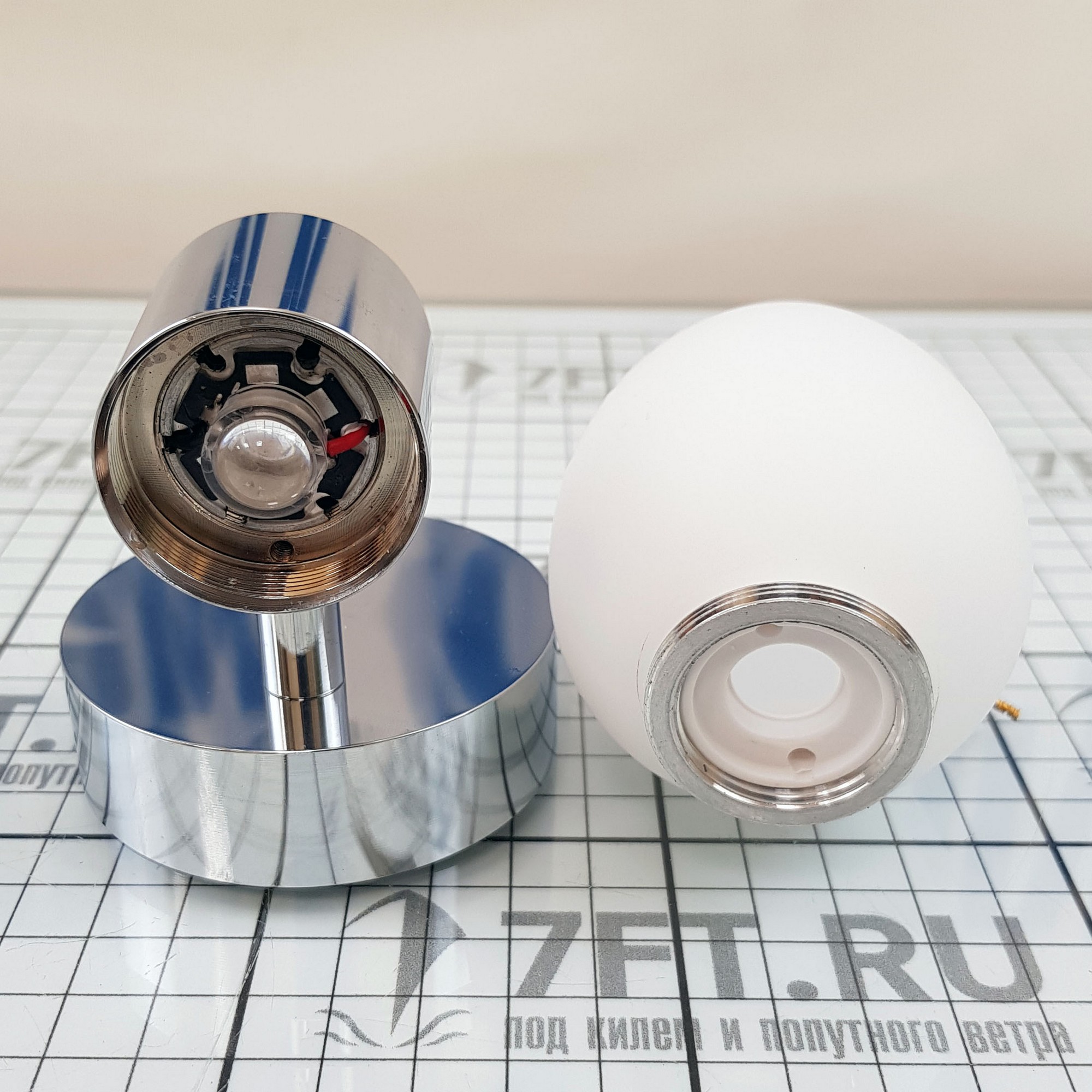Купить Настенный светильник светодиодный Batsystem Leia LW2USB 12 В 3 Вт 3200K 7ft.ru в интернет магазине Семь Футов