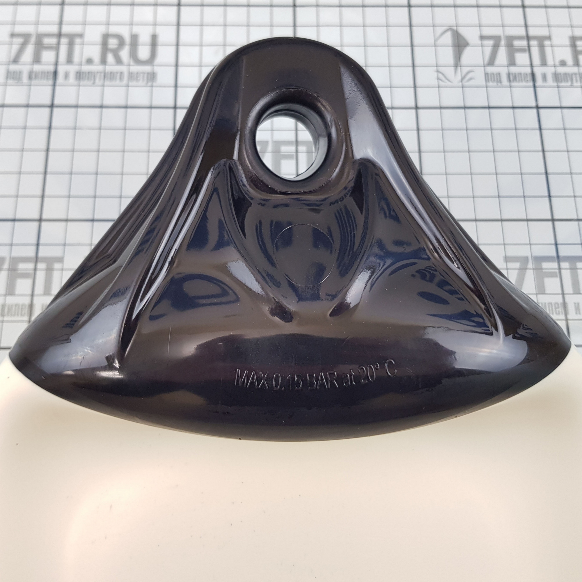 Купить Кранец из виниловой пластмассы Polyform F1 F-1/02BLT 150 x 610 мм белый, черный по краям 7ft.ru в интернет магазине Семь Футов