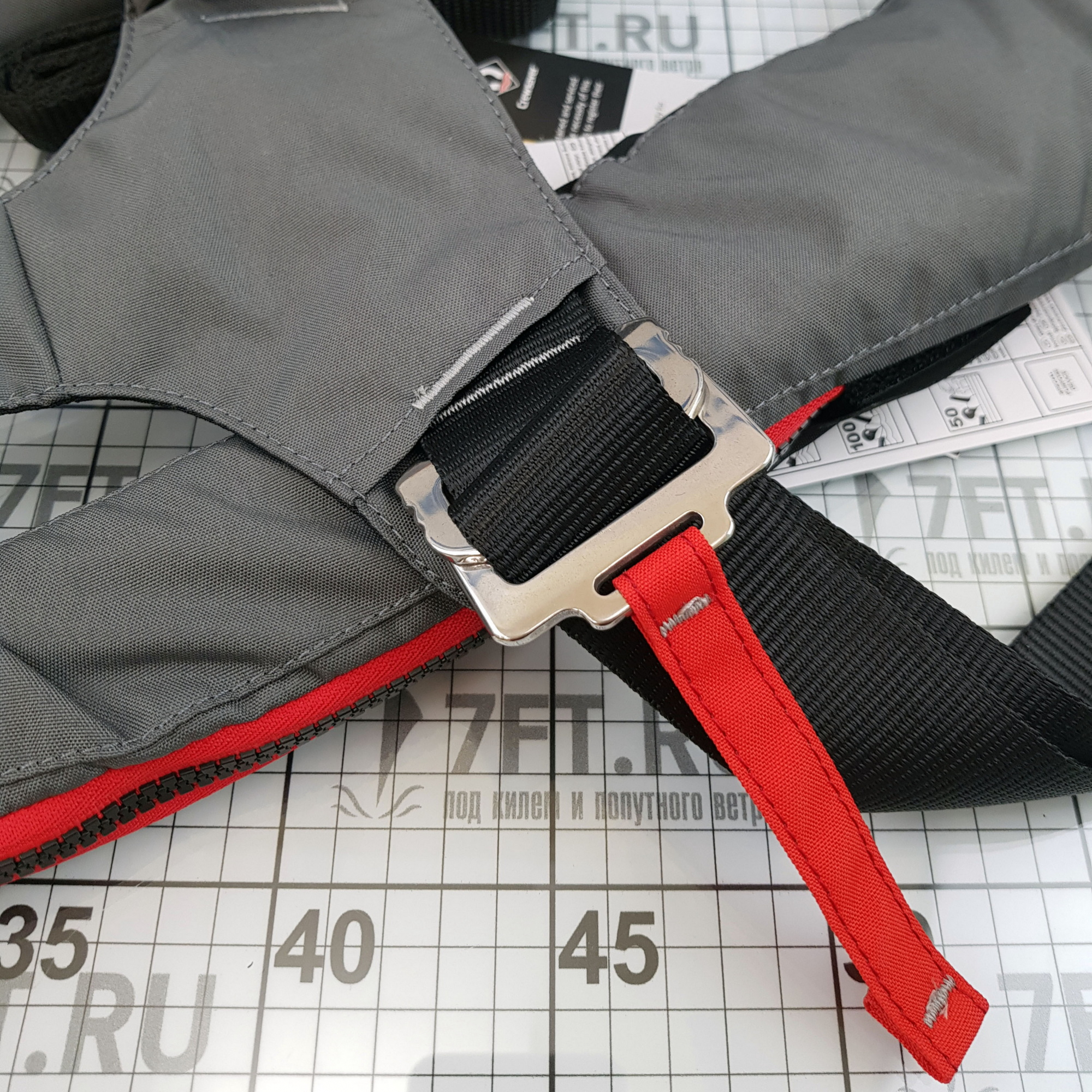 Купить Надувной спасательный жилет CrewSaver Crewfit 180N Pro 9020BRA чёрный/красный с автоматическим пусковым механизмом 7ft.ru в интернет магазине Семь Футов