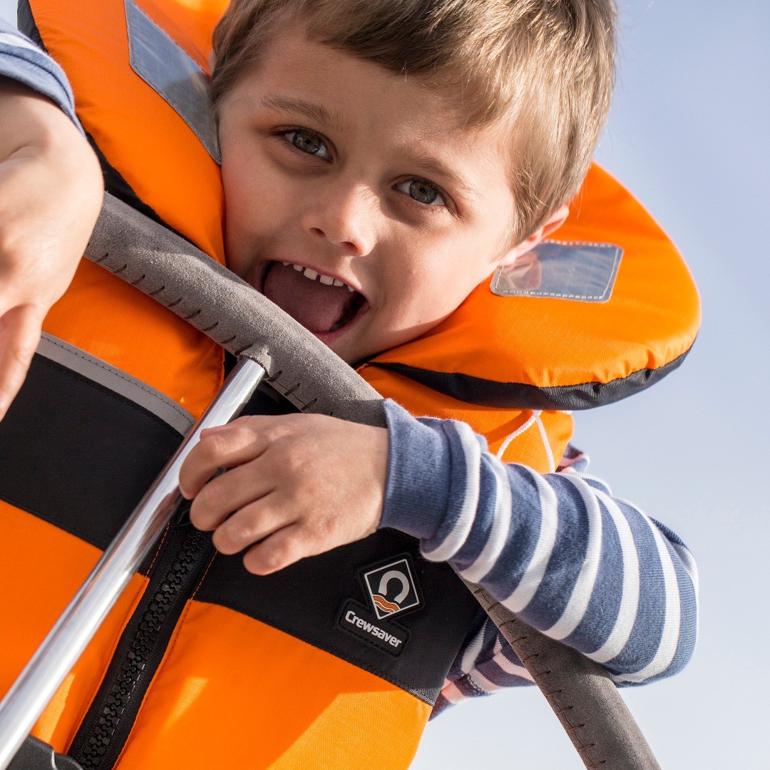 Купить Детский пенопластовый спасательный жилет CrewSaver Spiral 100N 2820-JUN жёлтый 30 - 40 кг обхват груди 69 - 79 см 7ft.ru в интернет магазине Семь Футов