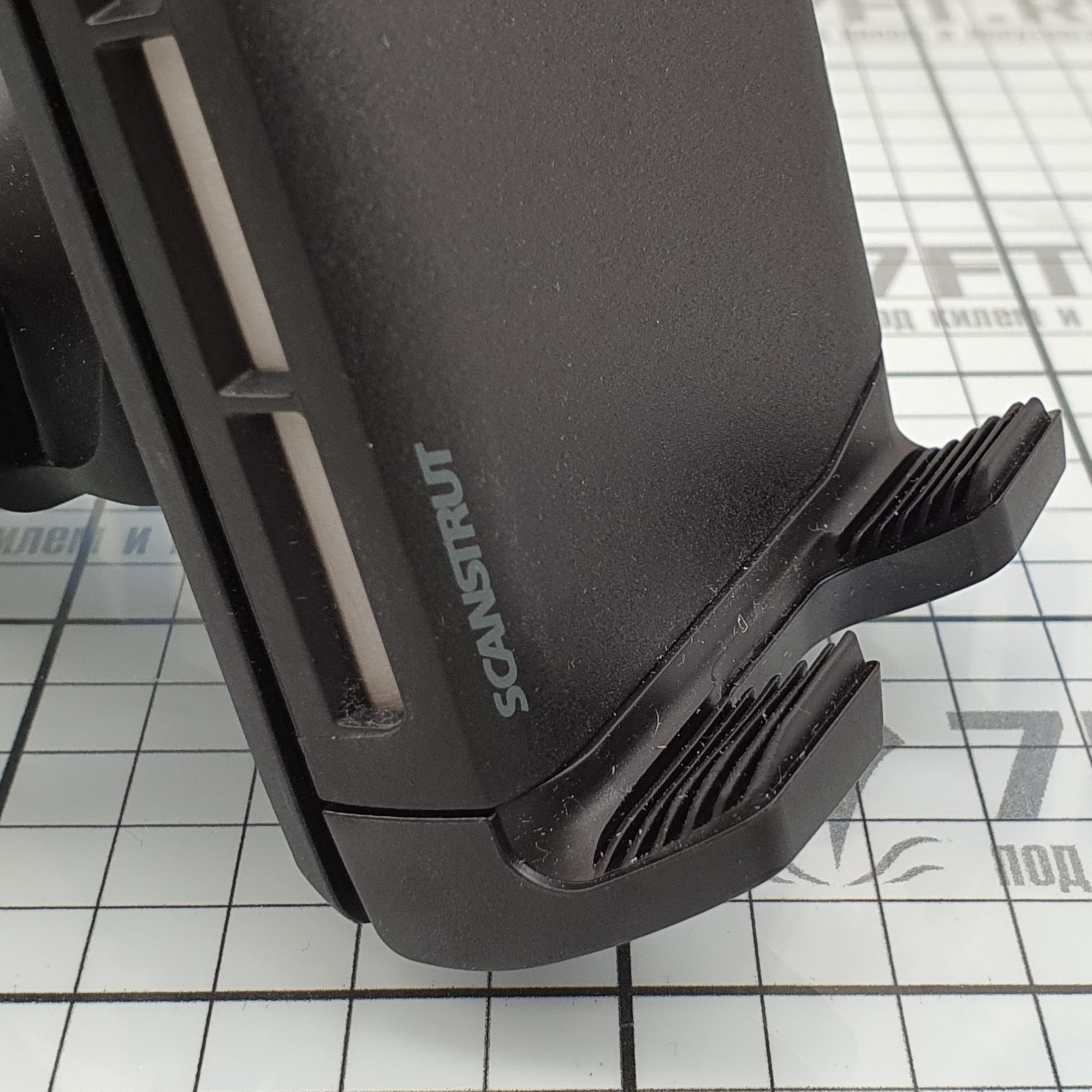 Купить Держатель с беспроводной зарядкой Scanstrut  Rokk Edge SC-CW-05E 12/24 В 5Вт IPX6 для телефона/смартфона/планшета 7ft.ru в интернет магазине Семь Футов