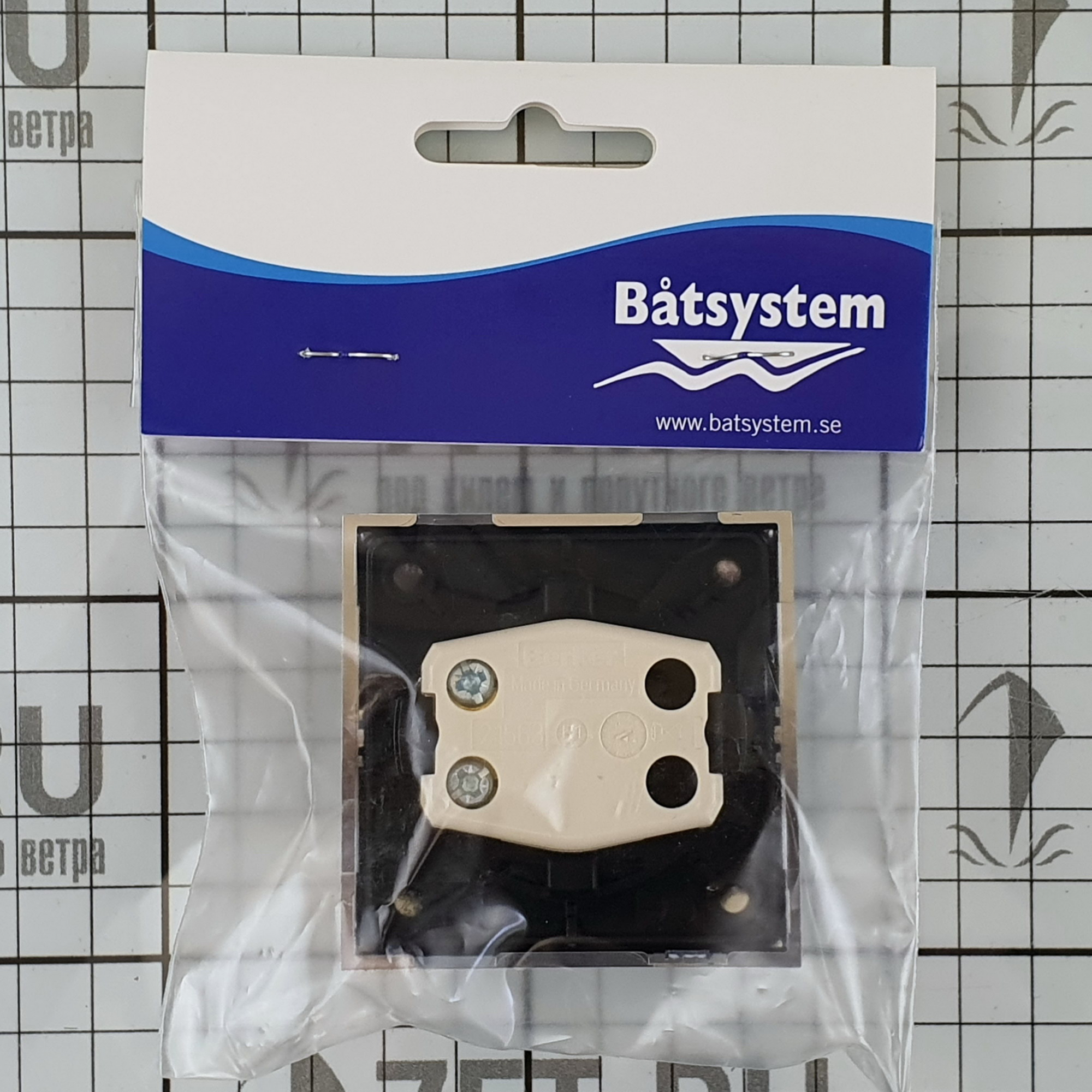 Купить Выключатель одноклавишный Batsystem Berker B5880-1C 60 x 60 мм хромированный 7ft.ru в интернет магазине Семь Футов