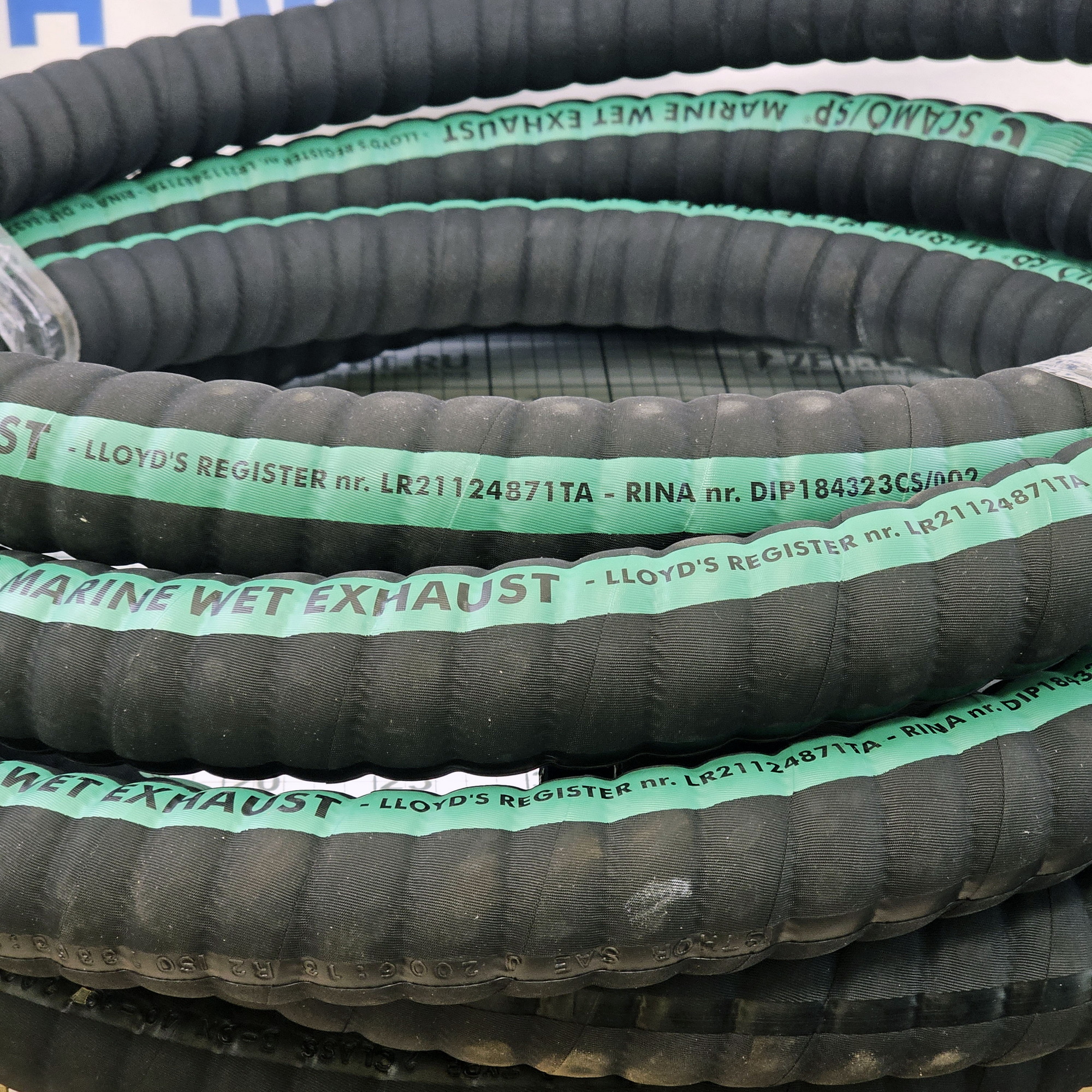 Купить Выхлопной шланг Hoses Technology Scamo/SP/CAJ Ø40мм 3/9бар из армированной резины 7ft.ru в интернет магазине Семь Футов