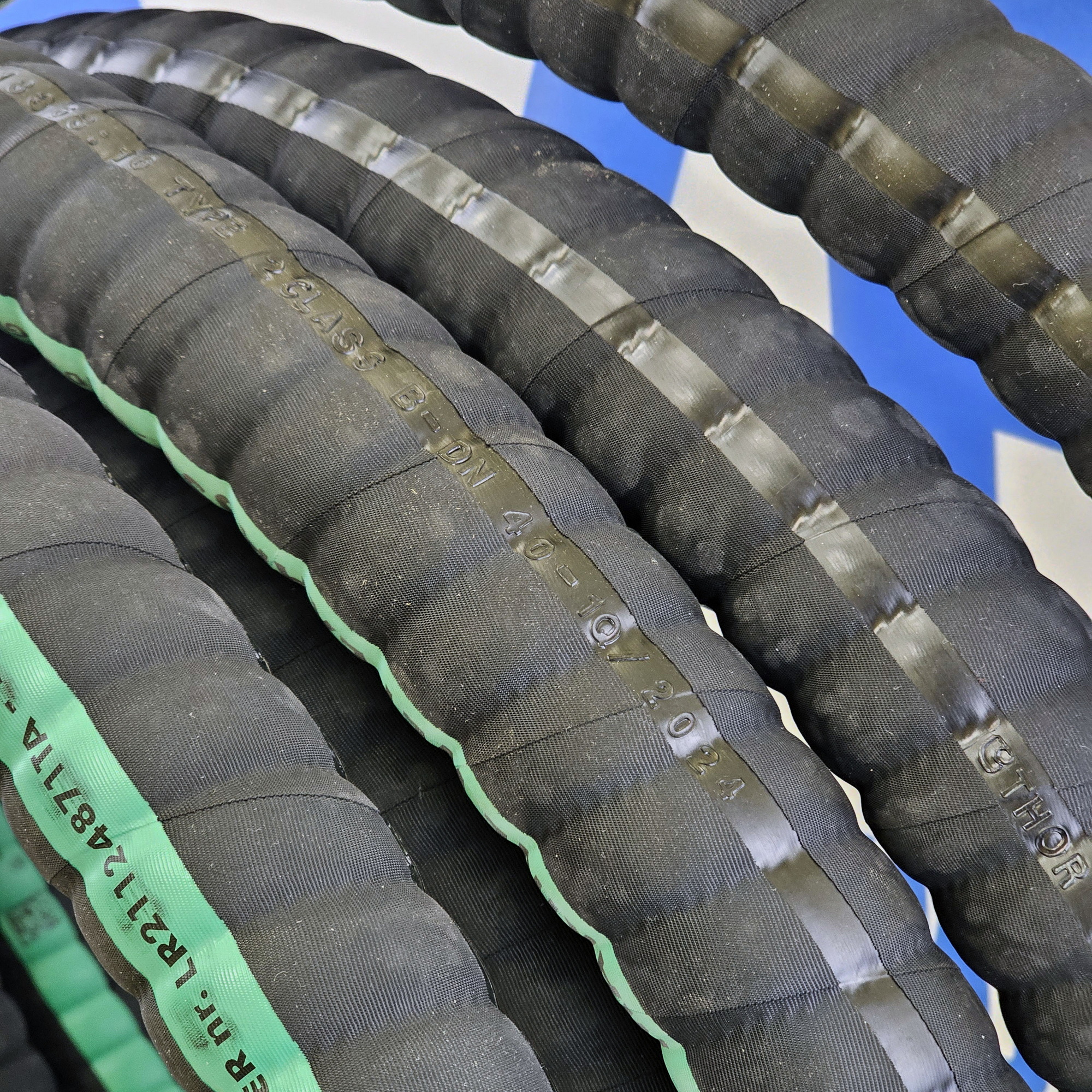 Купить Выхлопной шланг Hoses Technology Scamo/SP/CAJ Ø40мм 3/9бар из армированной резины 7ft.ru в интернет магазине Семь Футов
