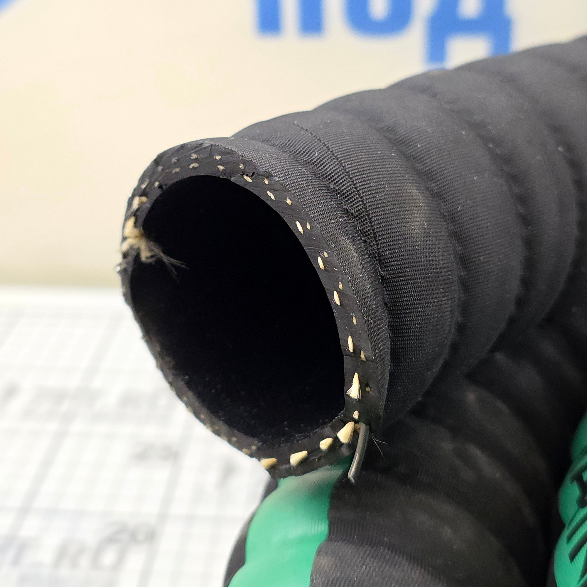 Купить Выхлопной шланг Hoses Technology Scamo/SP/CAJ Ø51мм 3/9бар из армированной резины 7ft.ru в интернет магазине Семь Футов