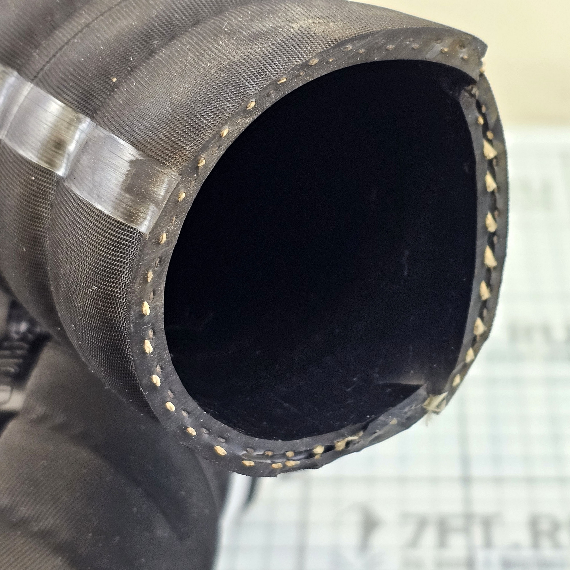 Купить Выхлопной шланг Hoses Technology Scamo/SP/CAJ Ø60мм 3/9бар из армированной резины 7ft.ru в интернет магазине Семь Футов