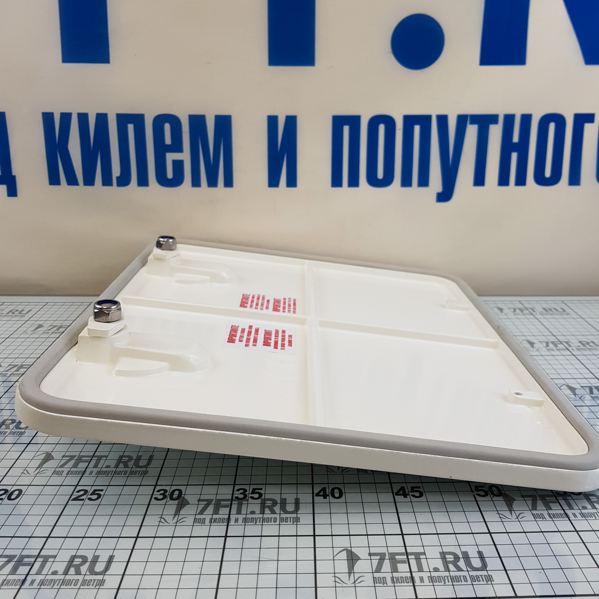 Купить Люк инспекционный Ceredi 2500B 510x460мм алюминиевая откидная дверца водонепроницаемый белый RAL 9010 7ft.ru в интернет магазине Семь Футов
