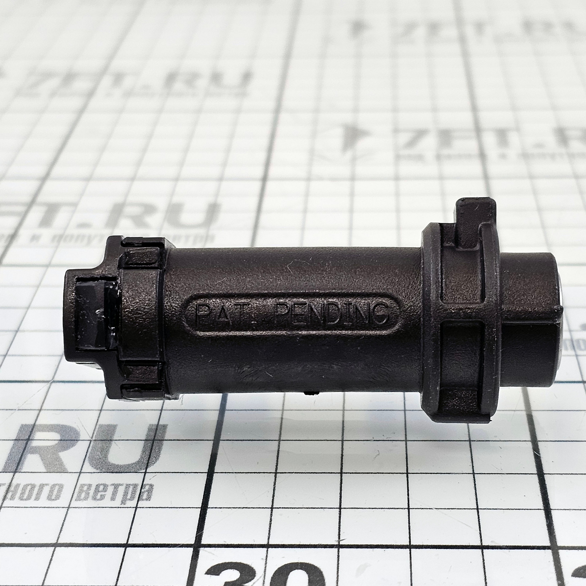 Купить Блокировка заправочной горловины Perko 0525DP0BLK из чёрного полимера с цилиндром замка из цинкового сплава 7ft.ru в интернет магазине Семь Футов