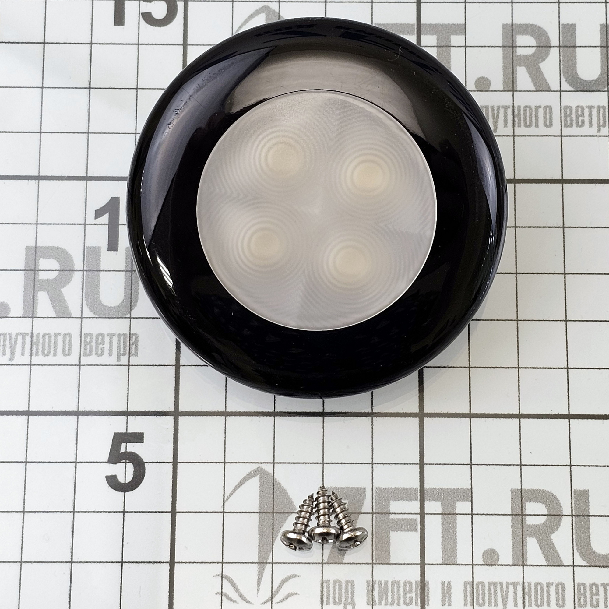 Купить Светильник врезной водонепроницаемый LED Hella Marine Slim Line 2XT 980 500-051 12В 0,5Вт круглый чёрный пластиковый корпус холодный белый свет 7ft.ru в интернет магазине Семь Футов