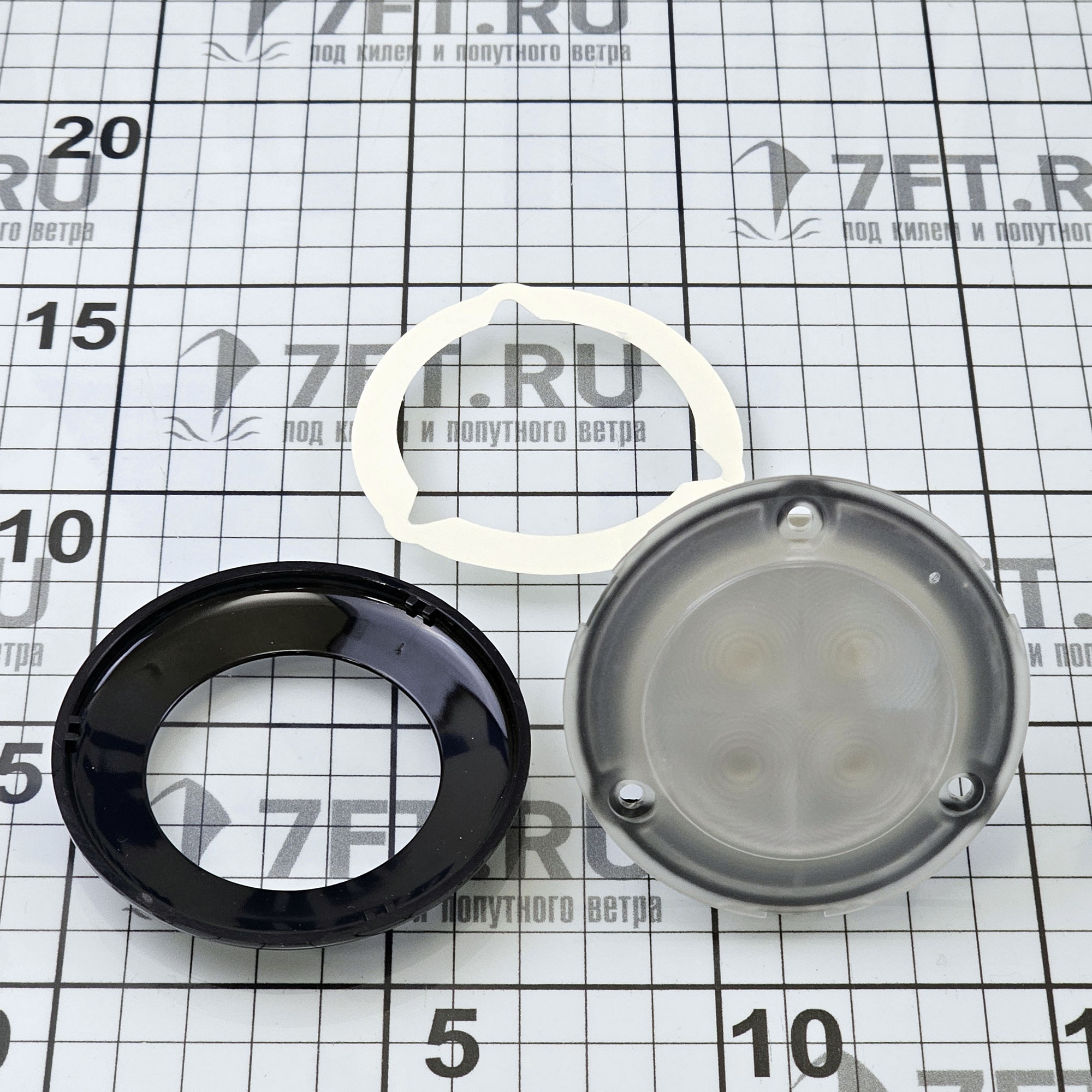 Купить Светильник врезной водонепроницаемый LED Hella Marine Slim Line 2XT 980 500-051 12В 0,5Вт круглый чёрный пластиковый корпус холодный белый свет 7ft.ru в интернет магазине Семь Футов