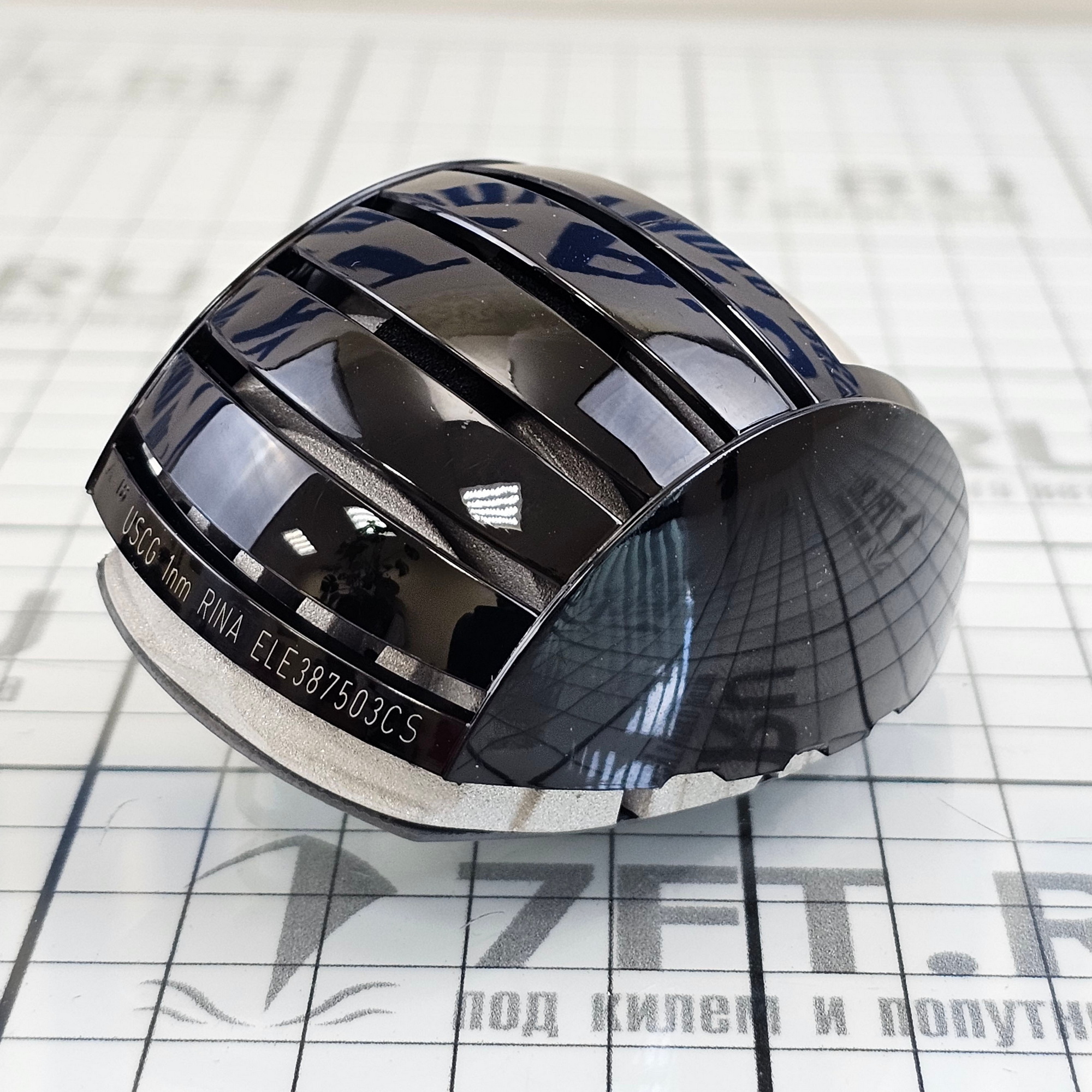 Купить Бортовой огонь Hella Marine NaviLED 2LT 998 600-001 12 В чёрный пластиковый корпус зелёный свет 7ft.ru в интернет магазине Семь Футов