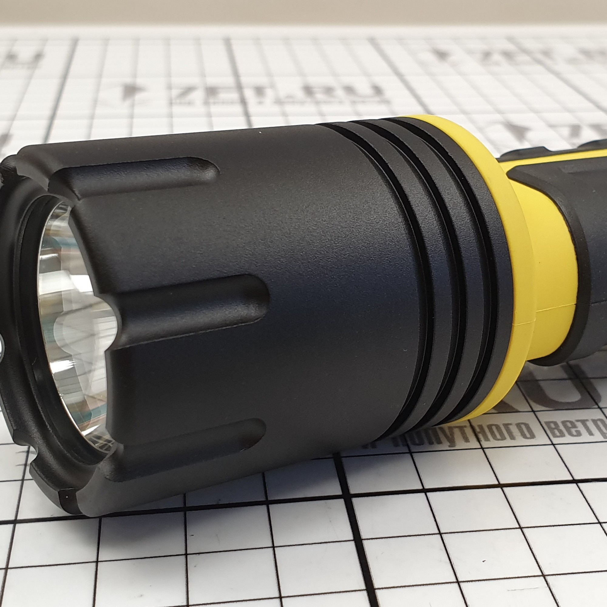 Купить Карманный фонарик светодиодный Marine Quality PTL0C4N003 500 люменов аккумуляторный черно-желтый 7ft.ru в интернет магазине Семь Футов