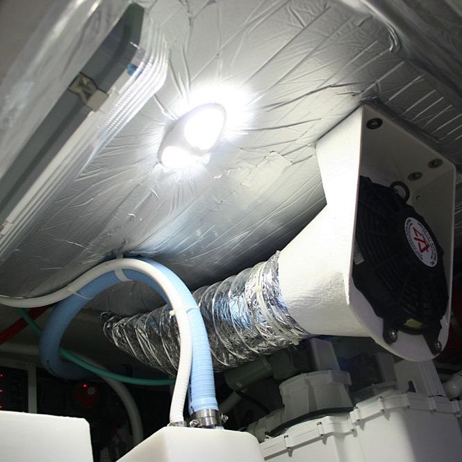 Купить Лампа светодиодная Hella Marine DuraLED 2JA 959 700-101 12/24В 2,5Вт 140x65x32мм кабель 500мм IP67 в белом корпусе из прочного нейлона 7ft.ru в интернет магазине Семь Футов