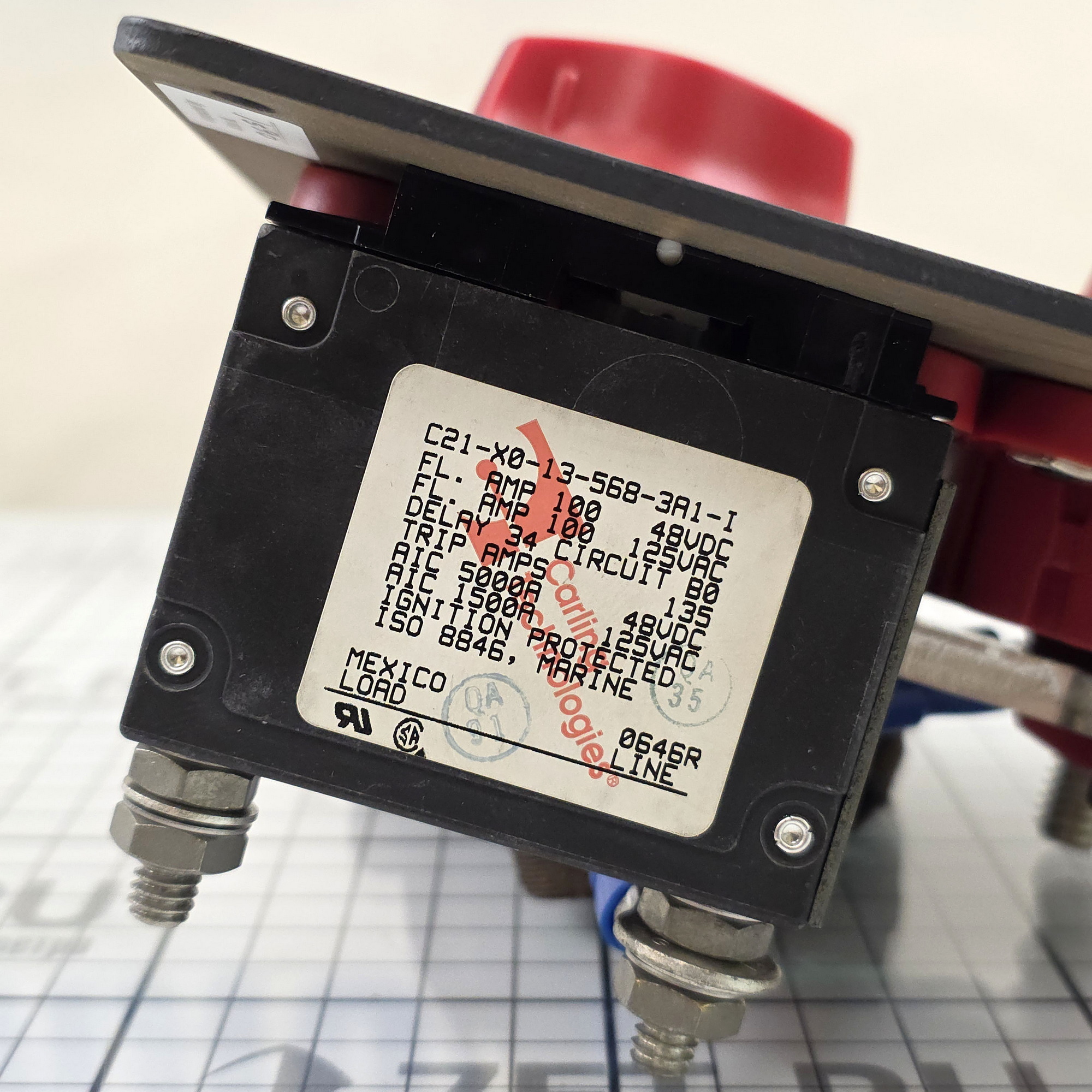 Купить Панель защиты и переключения двух АКБ Blue Sea Traditional Metal Panel 8080 48 В 300 А 133 x 165 x 76 мм из алюминия 7ft.ru в интернет магазине Семь Футов