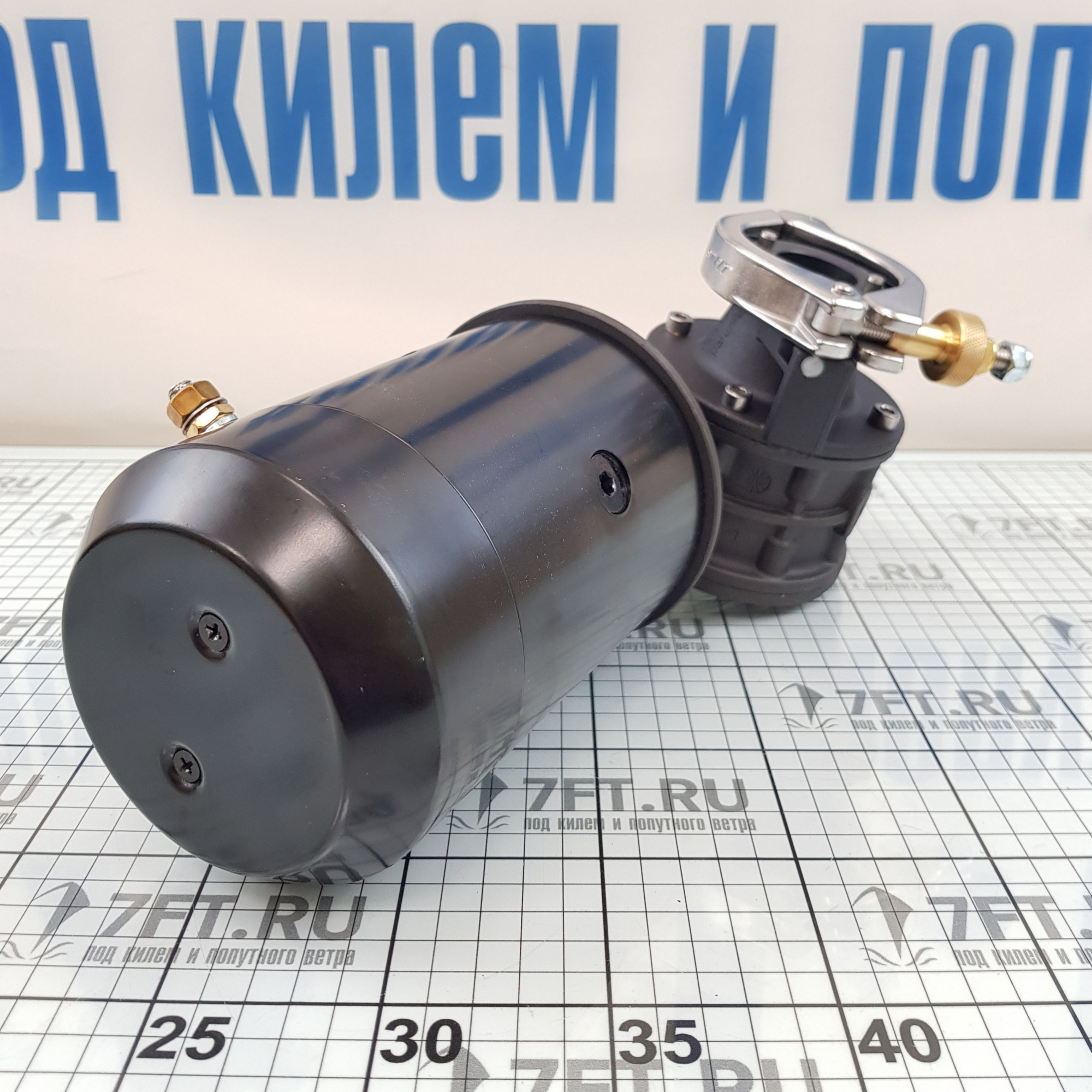 Купить Мотор с редуктором для вертикальных лебёдок Lewmar FastFit V1 66810065 12 В 7ft.ru в интернет магазине Семь Футов