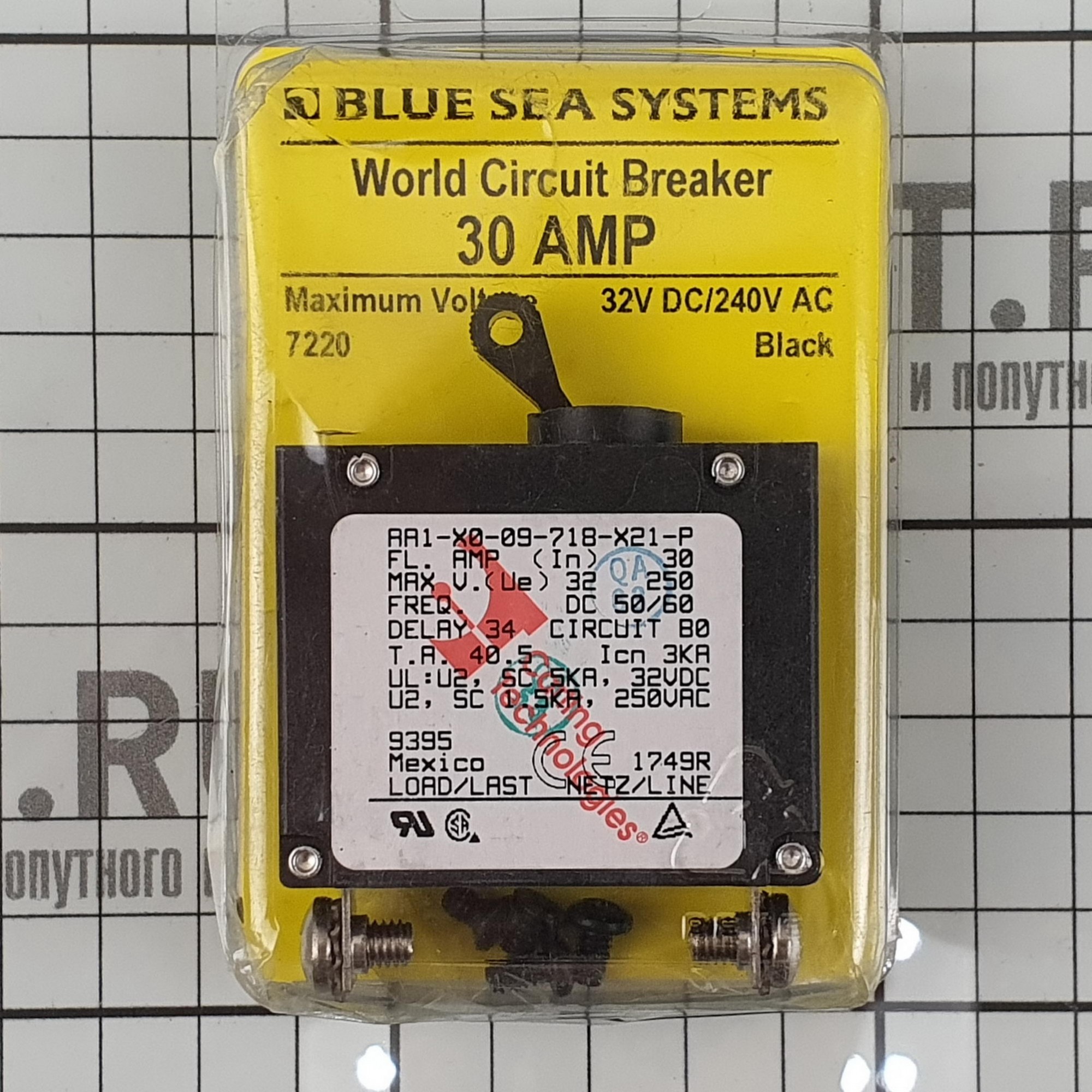 Купить Автоматический выключатель однополюсный Blue Sea A-Series 7220 32/240В 30А с черным тумблером 7ft.ru в интернет магазине Семь Футов