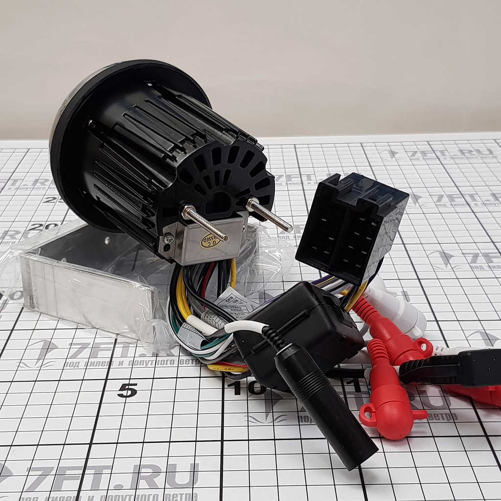 Купить Судовой радиоприёмник круглый LTC PROMarine 1111 3100 чёрный 18 частот 4 x 65 Вт Mosfet 7ft.ru в интернет магазине Семь Футов