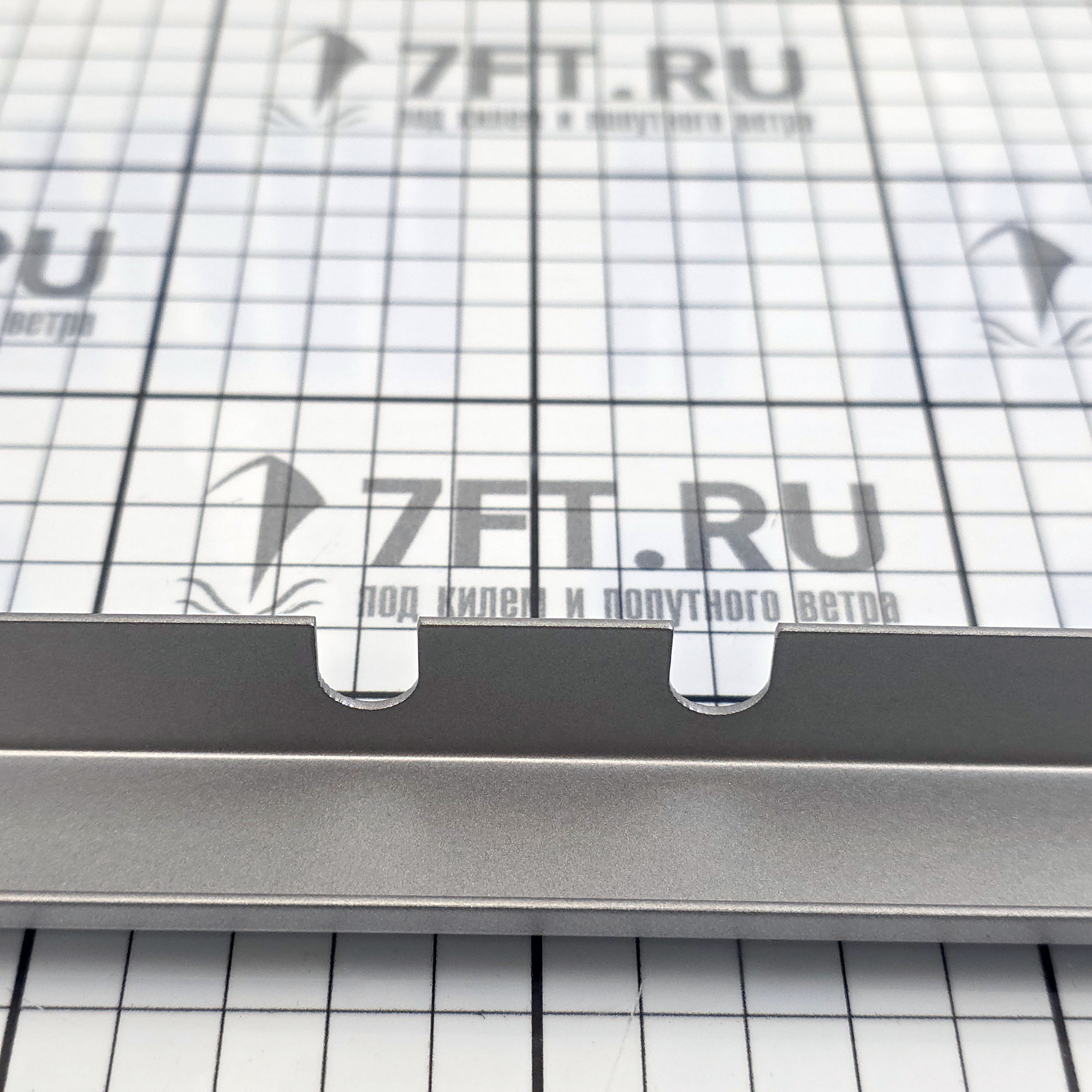 Купить Монтажная рамка трёхсторонняя серая Isotherm Elegance IS-SGB00145AA 65 л 7ft.ru в интернет магазине Семь Футов