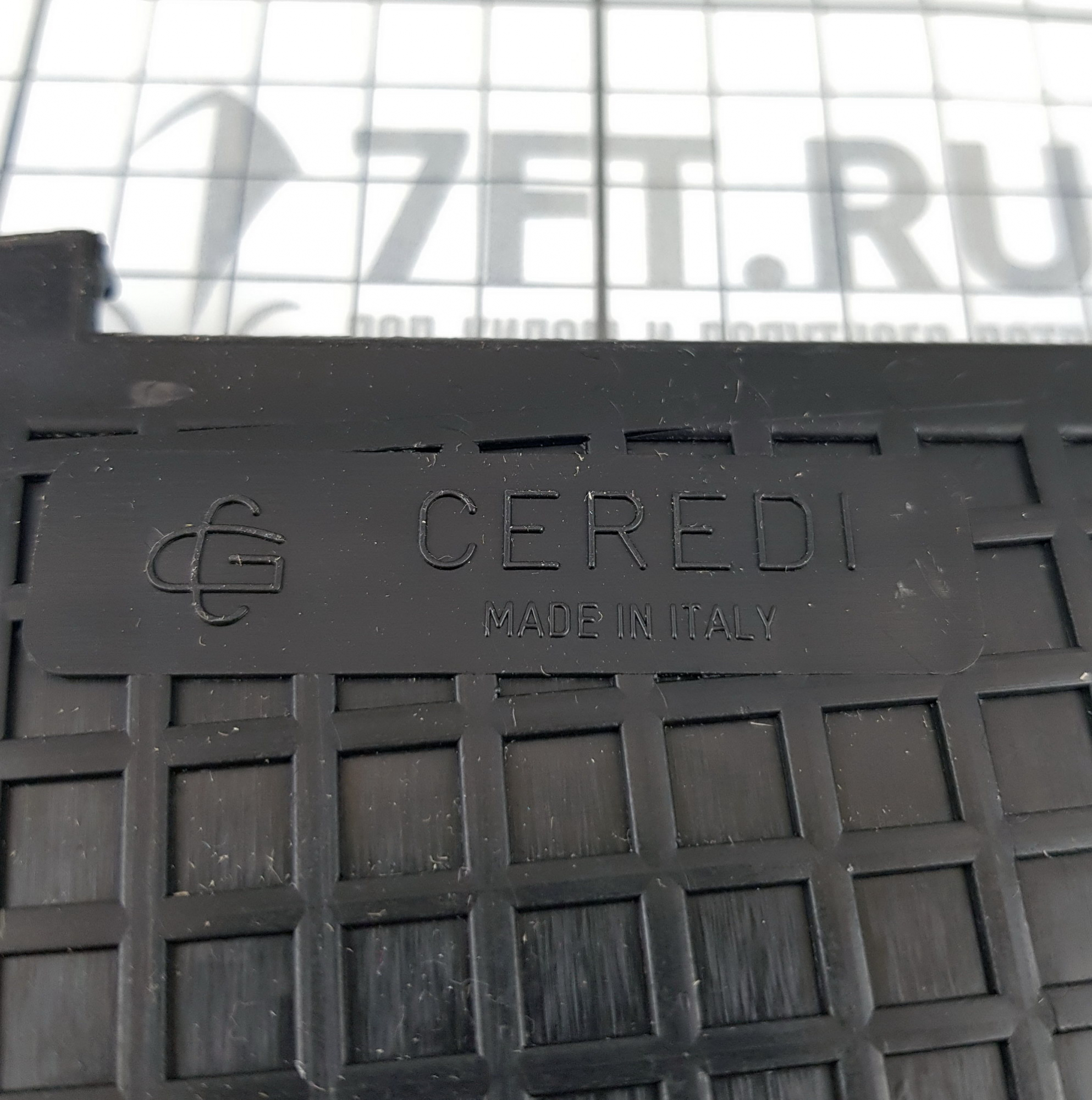 Купить Транцевая накладка Ceredi 6380N 300 x 210 мм черная 7ft.ru в интернет магазине Семь Футов