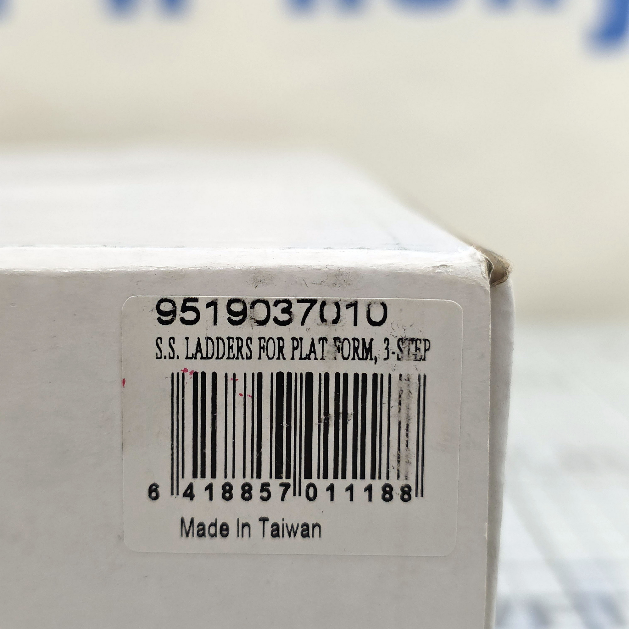 Купить Трап кормовой телескопический AAA Worldwide 71070-03 890 x 290 мм 3 ступеньки 7ft.ru в интернет магазине Семь Футов