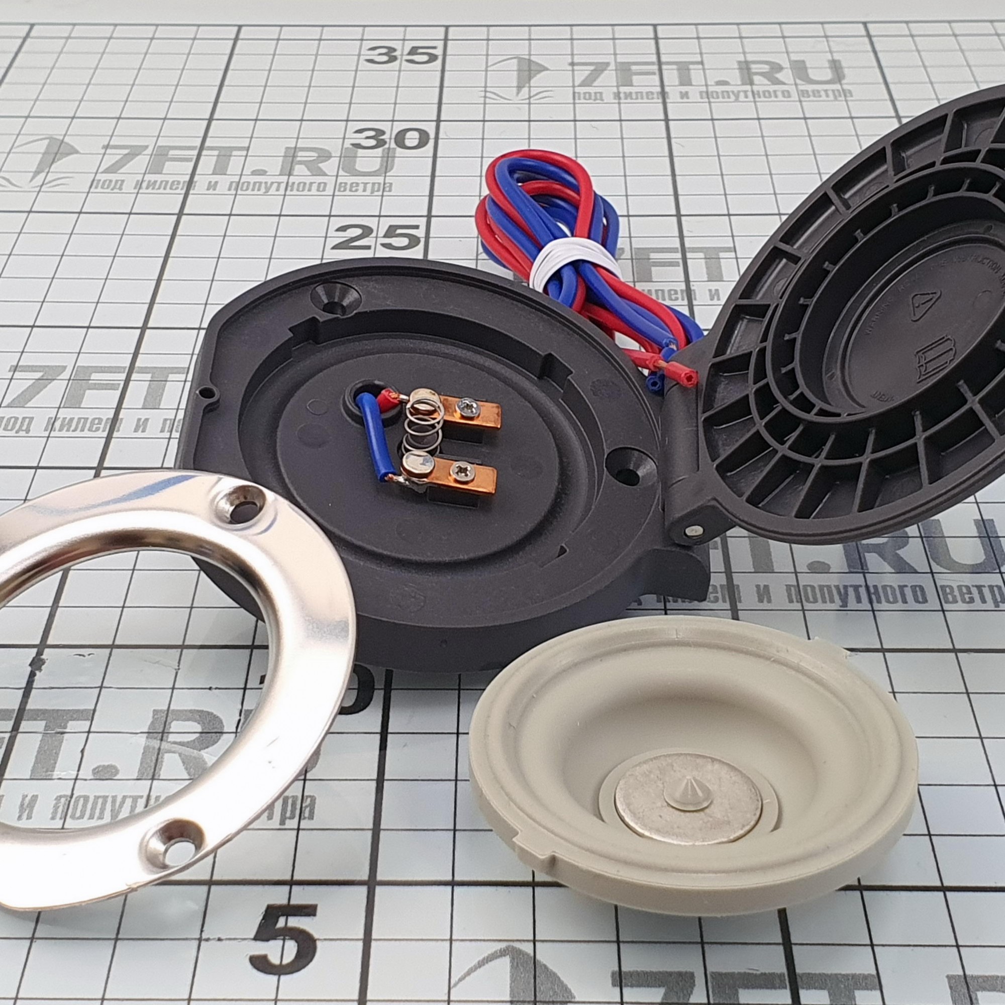 Купить Палубная кнопка из композитных материалов «вверх» Lewmar 68000884 7ft.ru в интернет магазине Семь Футов