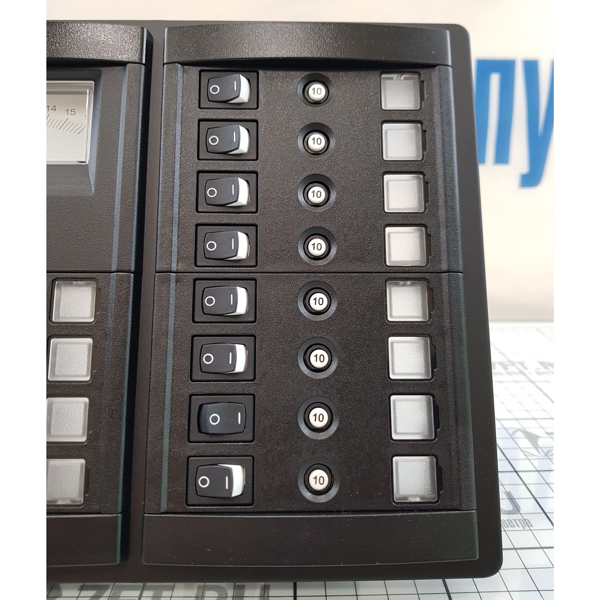 Купить Панель выключателей Blue Sea 360 Panel System 1464 12В 120А вольтметр/12 автоматов/12 выключателей для 3 АКБ 235x197мм 7ft.ru в интернет магазине Семь Футов