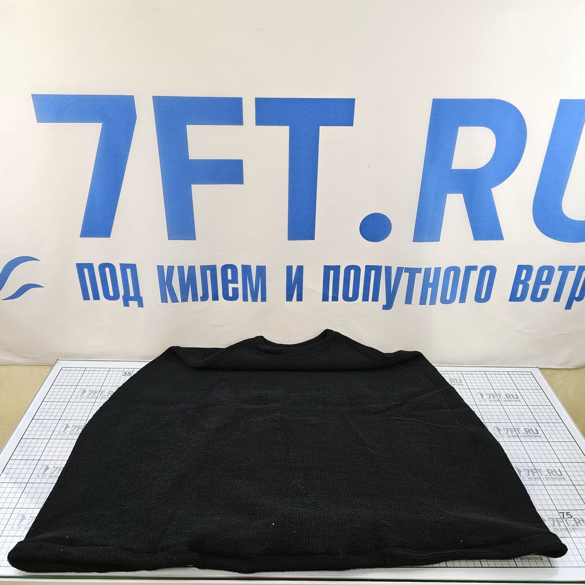 Купить Чехол для круглого кранца защитный Fendress А4 A4-08S Ø550х710мм однослойный из чёрного акрила 7ft.ru в интернет магазине Семь Футов