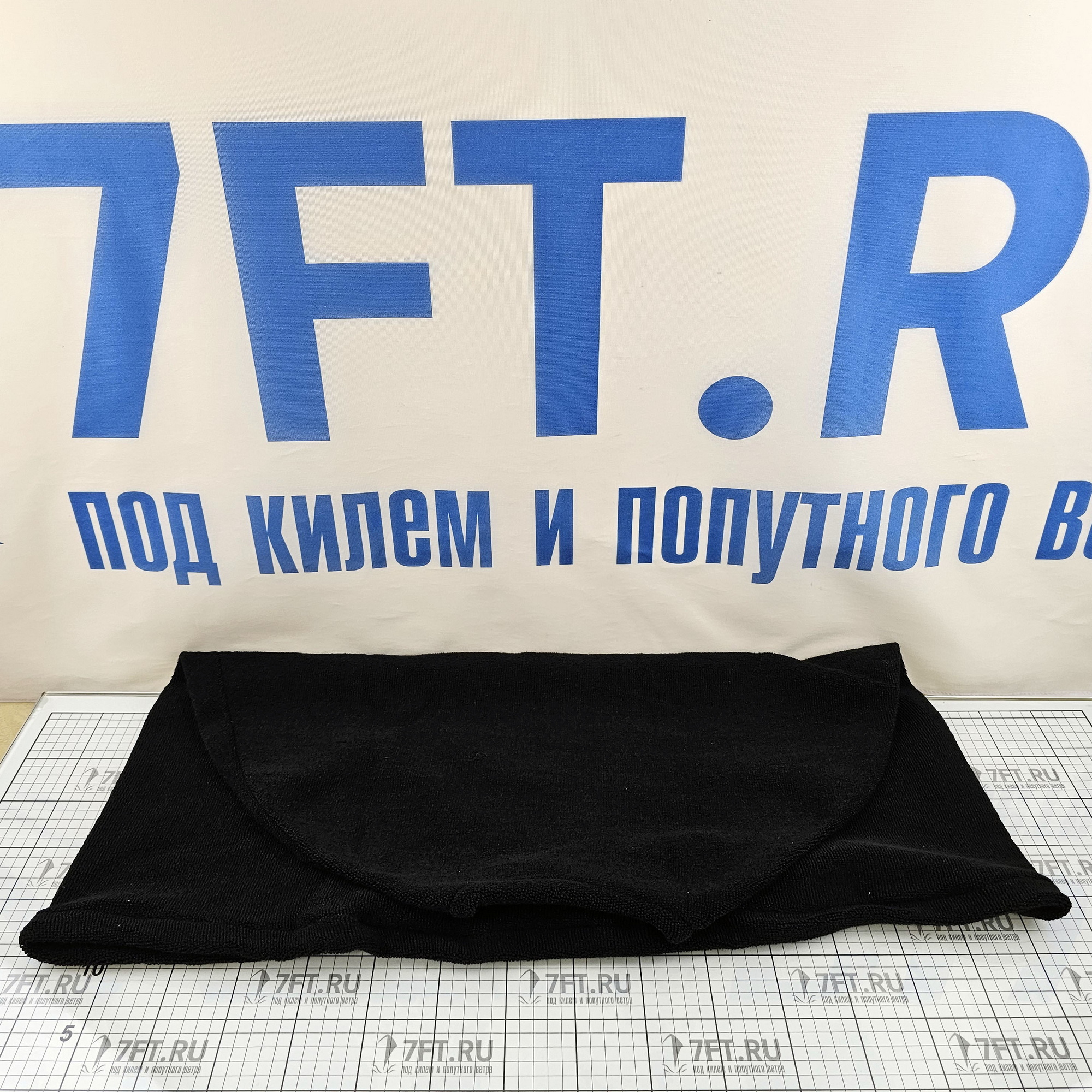 Купить Чехол для круглого кранца защитный Fendress А4 A4-08S Ø550х710мм однослойный из чёрного акрила 7ft.ru в интернет магазине Семь Футов