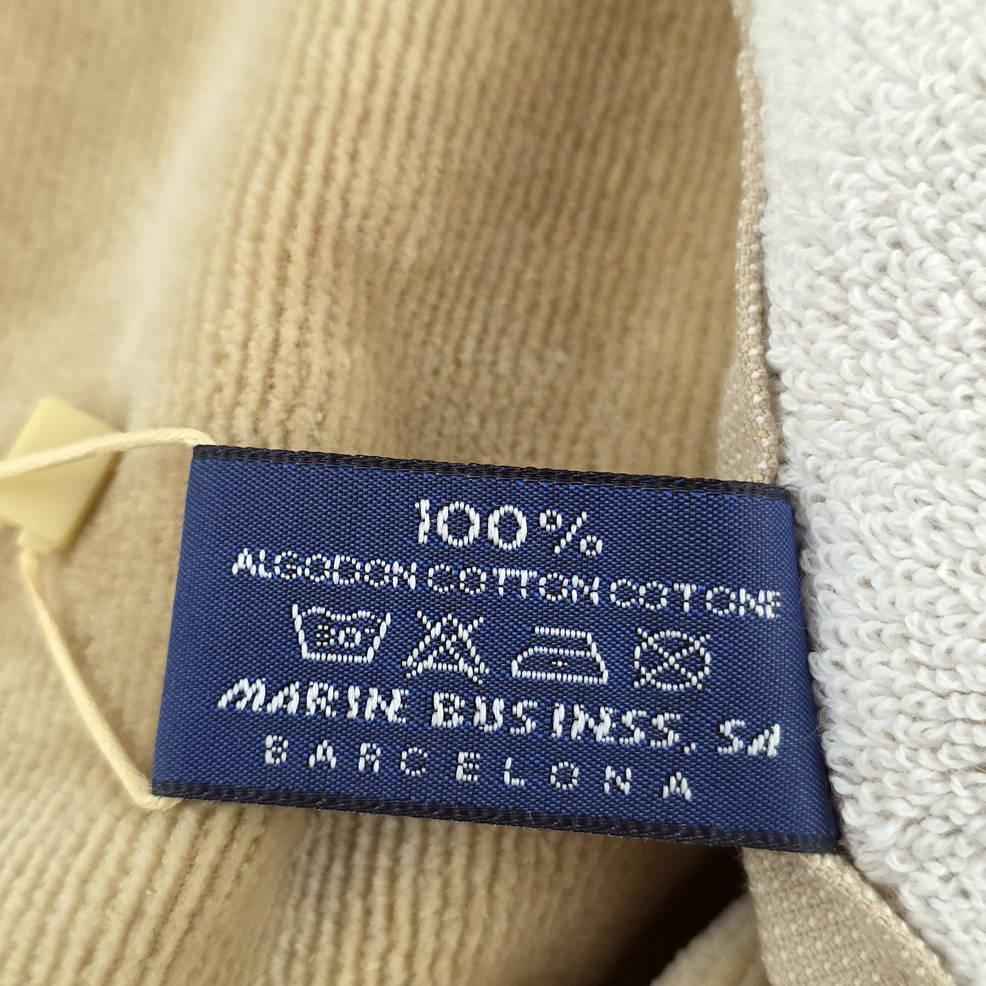 Купить Пляжное полотенце из махровой ткани с надувной подушкой Marine Business Free Style 50001 1800x1000мм бежевое 7ft.ru в интернет магазине Семь Футов