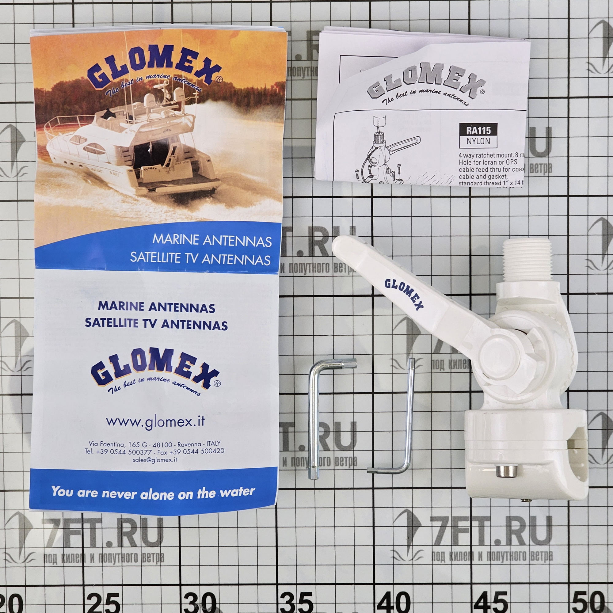 Купить Поворотное крепление антенны на трубу/релинг Glomex RA125 22-25мм из нейлона 7ft.ru в интернет магазине Семь Футов