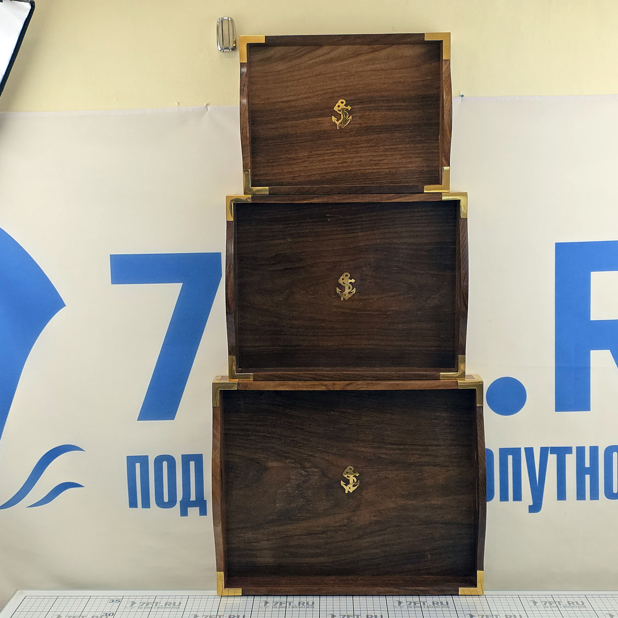 Купить Набор из трех подносов Foresti & Suardi PLAT007 из дерева и латуни 7ft.ru в интернет магазине Семь Футов