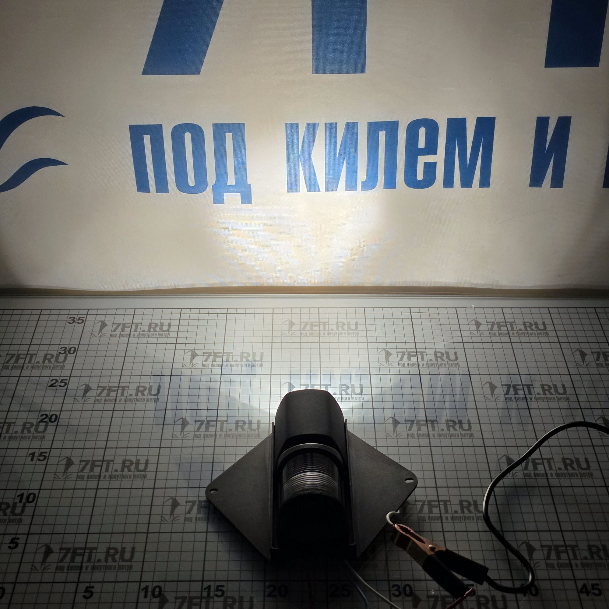 Купить Топовый огонь с палубным фонарем TREM L3600100 12В 10Вт 225° в чёрном корпусе 7ft.ru в интернет магазине Семь Футов