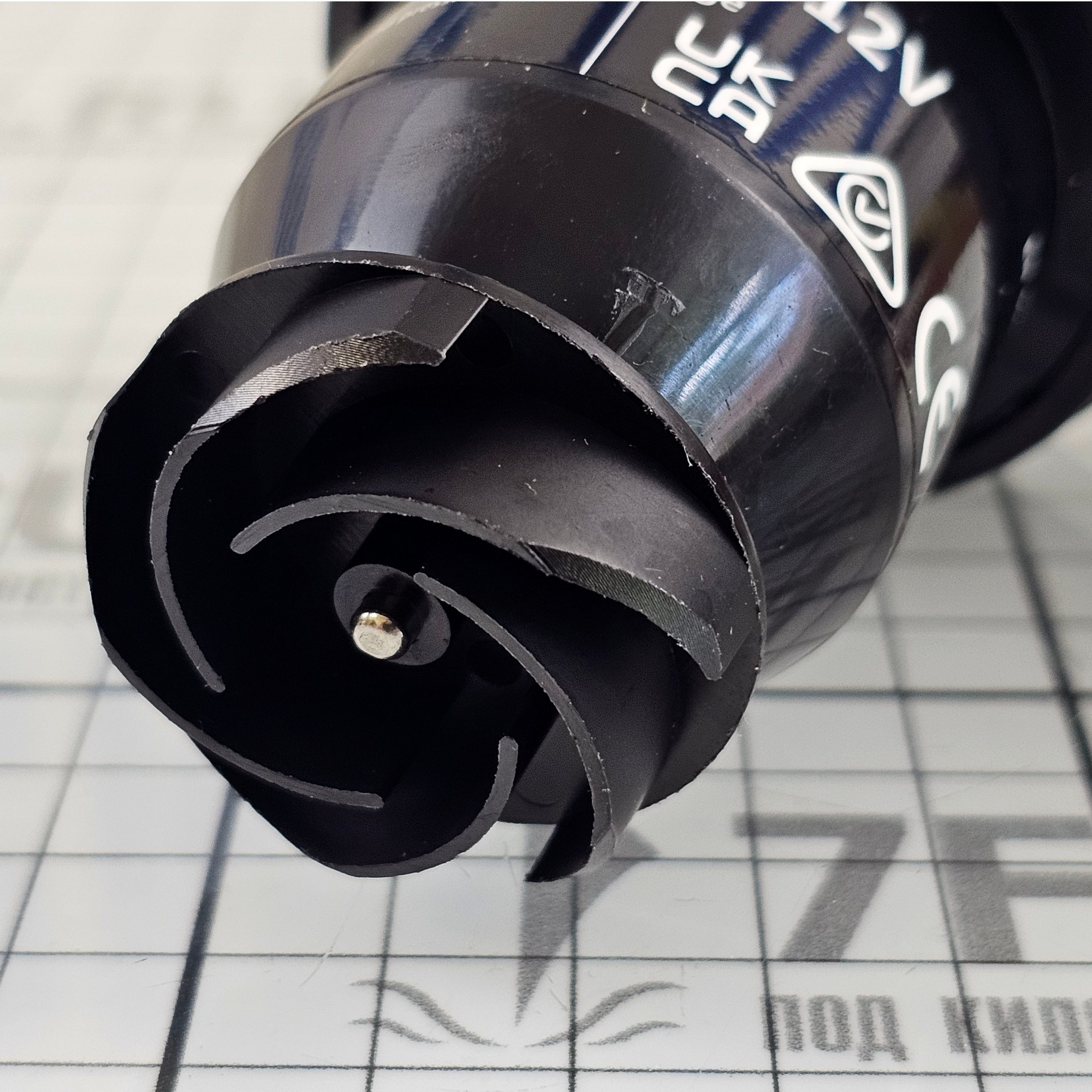 Купить Картриджный погружной трюмный насос Johnson Pump Aqua Void Cartridge Bilge 10-13626-01 500GPH 12В 2,7А 38л/мин под шланг Ø19мм корпус из АБС-пластика 7ft.ru в интернет магазине Семь Футов