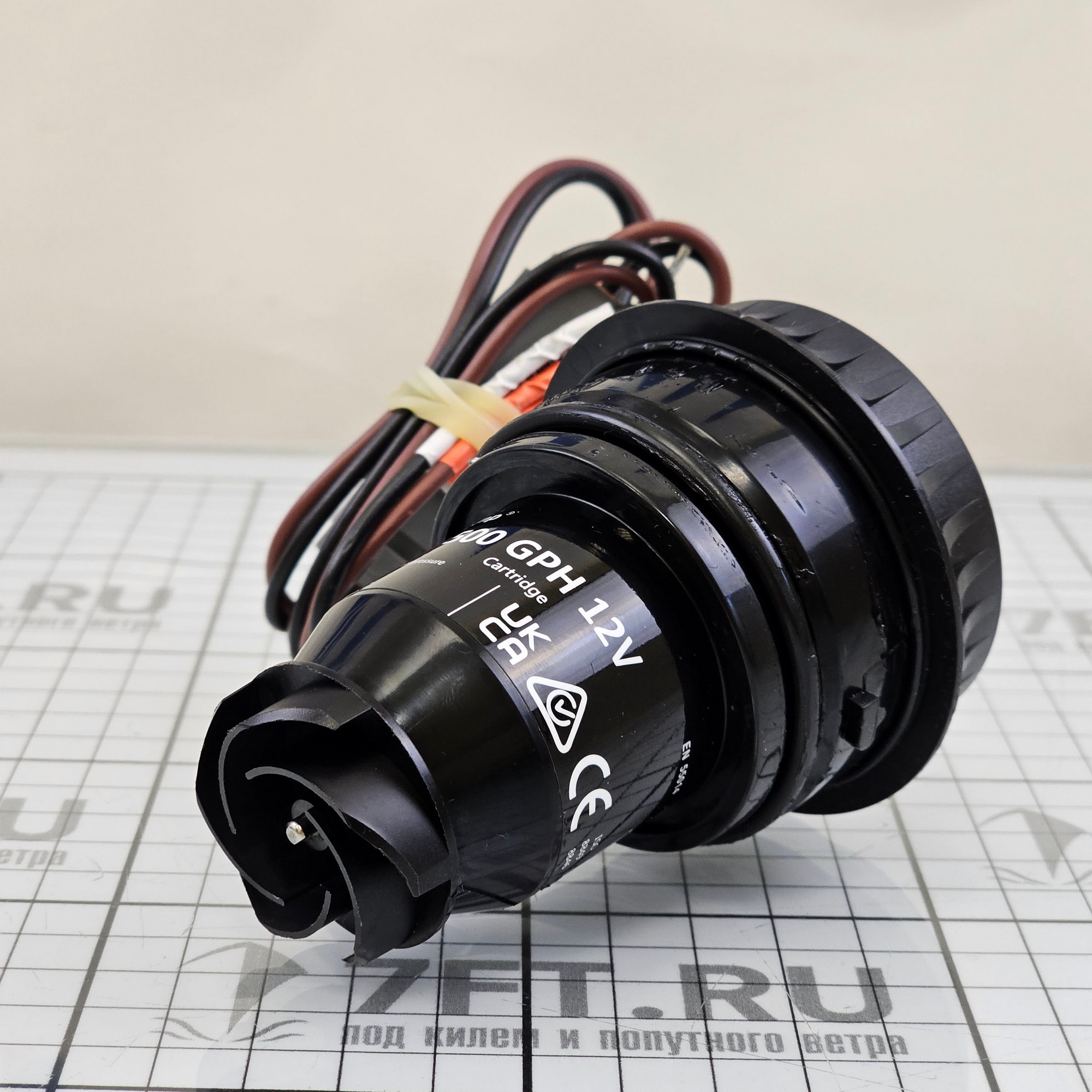 Купить Картриджный аэраторный насос Johnson Pump Aqua O2 Flex Mount 10-13642-01 500GPH 12В 2,7А 37л/мин под шланг Ø19мм гибкое крепление корпус из АБС-пластика 7ft.ru в интернет магазине Семь Футов