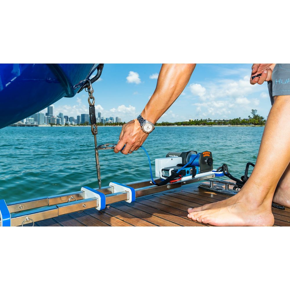 Купить Система шлюпбалок Hurley marine H3O+ H3O-1120PLUSBLK с электрической лебедкой 12В грузоподъемность 328кг из прочного черного полиэтилена для лодок с жестким дном и гидроциклов длиной до 3,96м 7ft.ru в интернет магазине Семь Футов