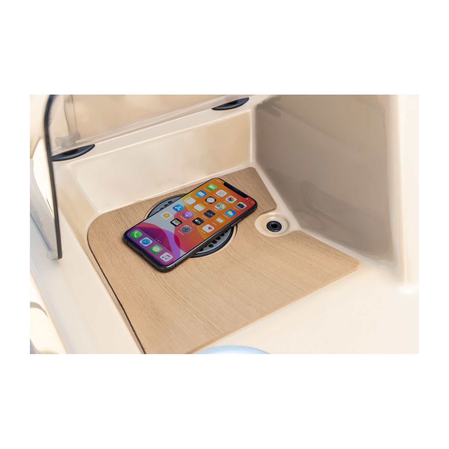 Купить Беспроводное зарядное устройство Scanstrut ROKK Surface SC-CW-02F 12/24 10В Ø98мм IPX6 для устройств с поддержкой Qi 7ft.ru в интернет магазине Семь Футов