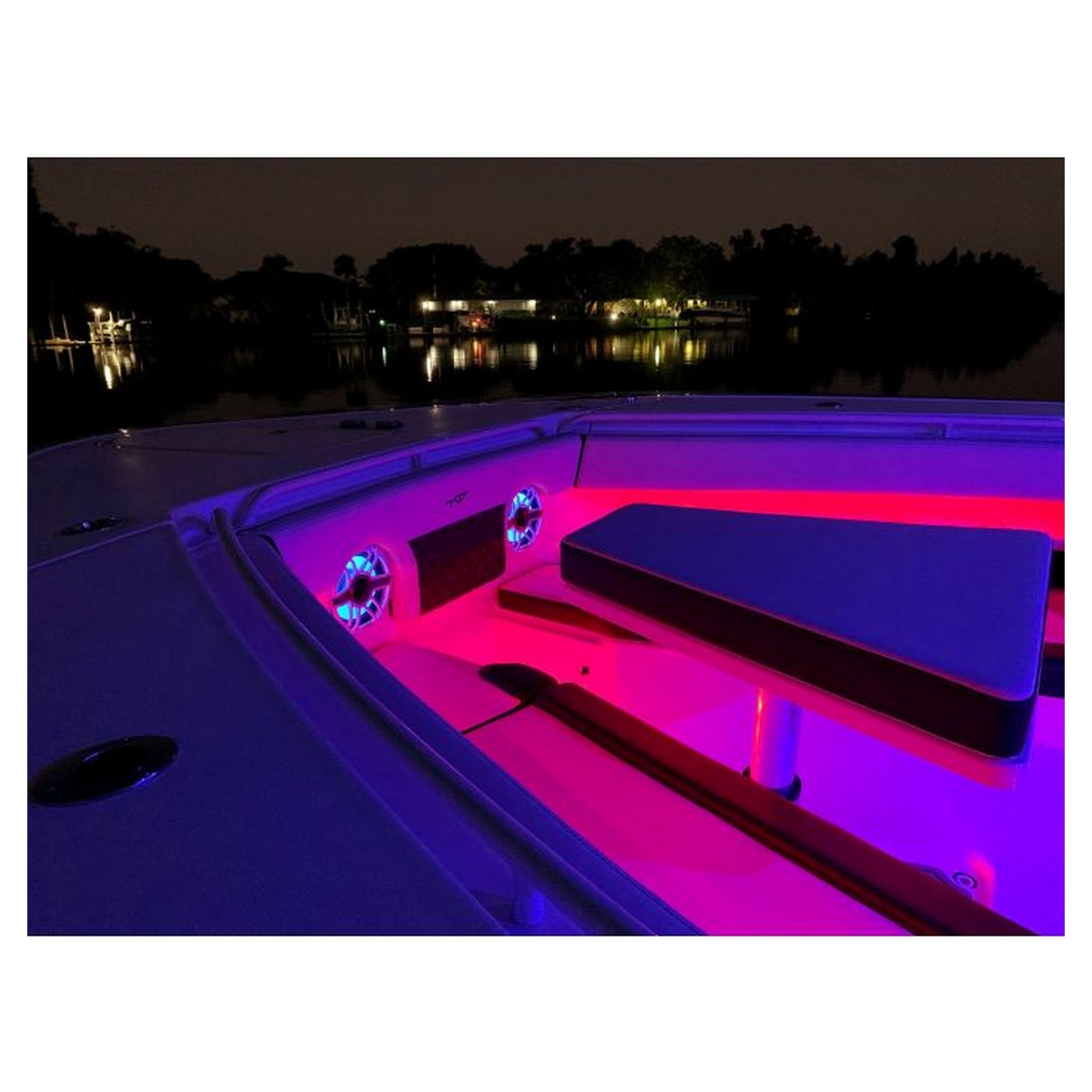 Купить Светодиодный светильник Lumitec Fiji 101755 10-16В 0.033А 0,4Вт 26лм 5000°К IP67 4шт/уп красный/зеленый/синий/белый свет черный корпус 7ft.ru в интернет магазине Семь Футов