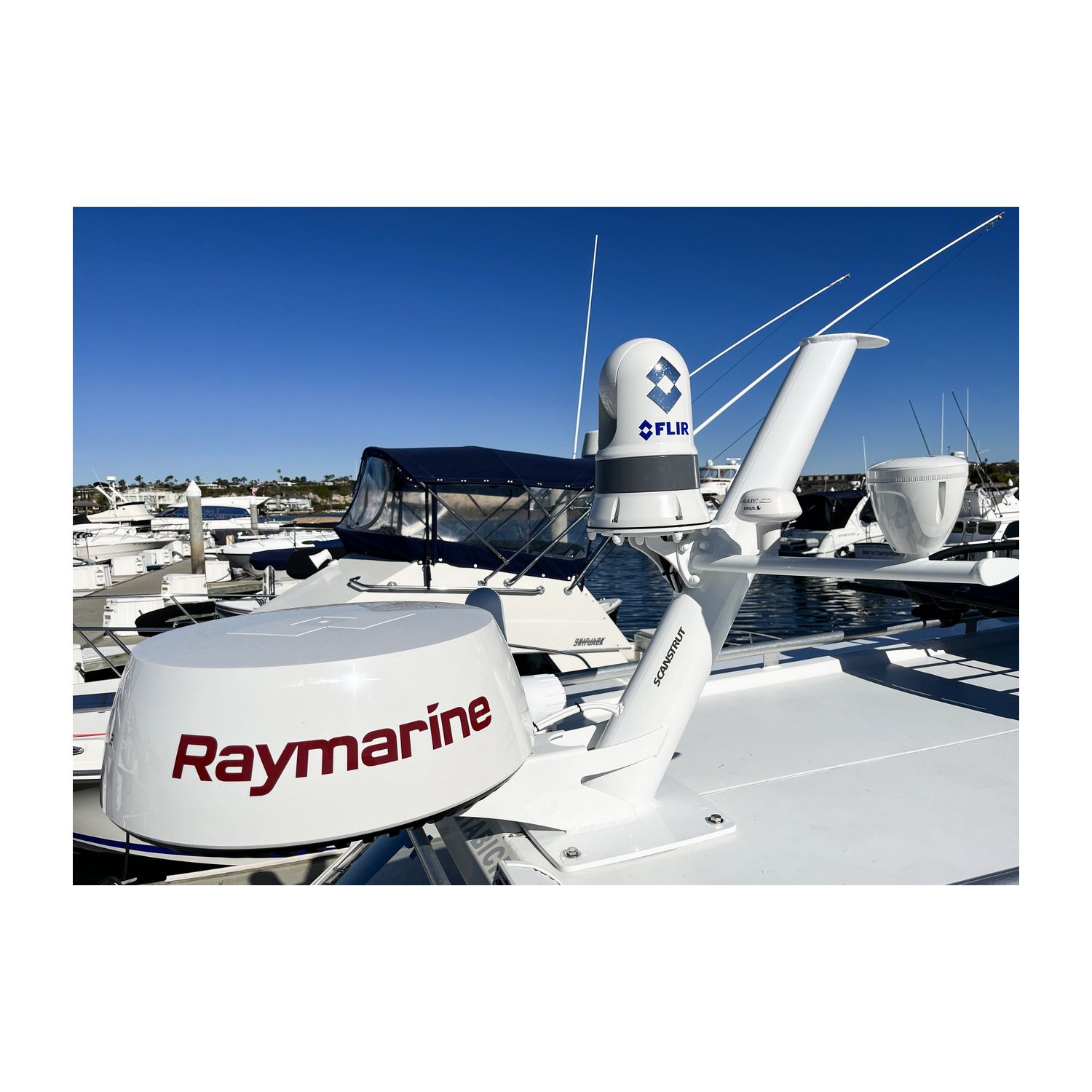 Купить Коническая радиолокационная мачта Scanstrut PTM-R1-1 729x808мм для радаров/прожекторов/GPS/УКВ-антенн/камер из алюминия белая 7ft.ru в интернет магазине Семь Футов
