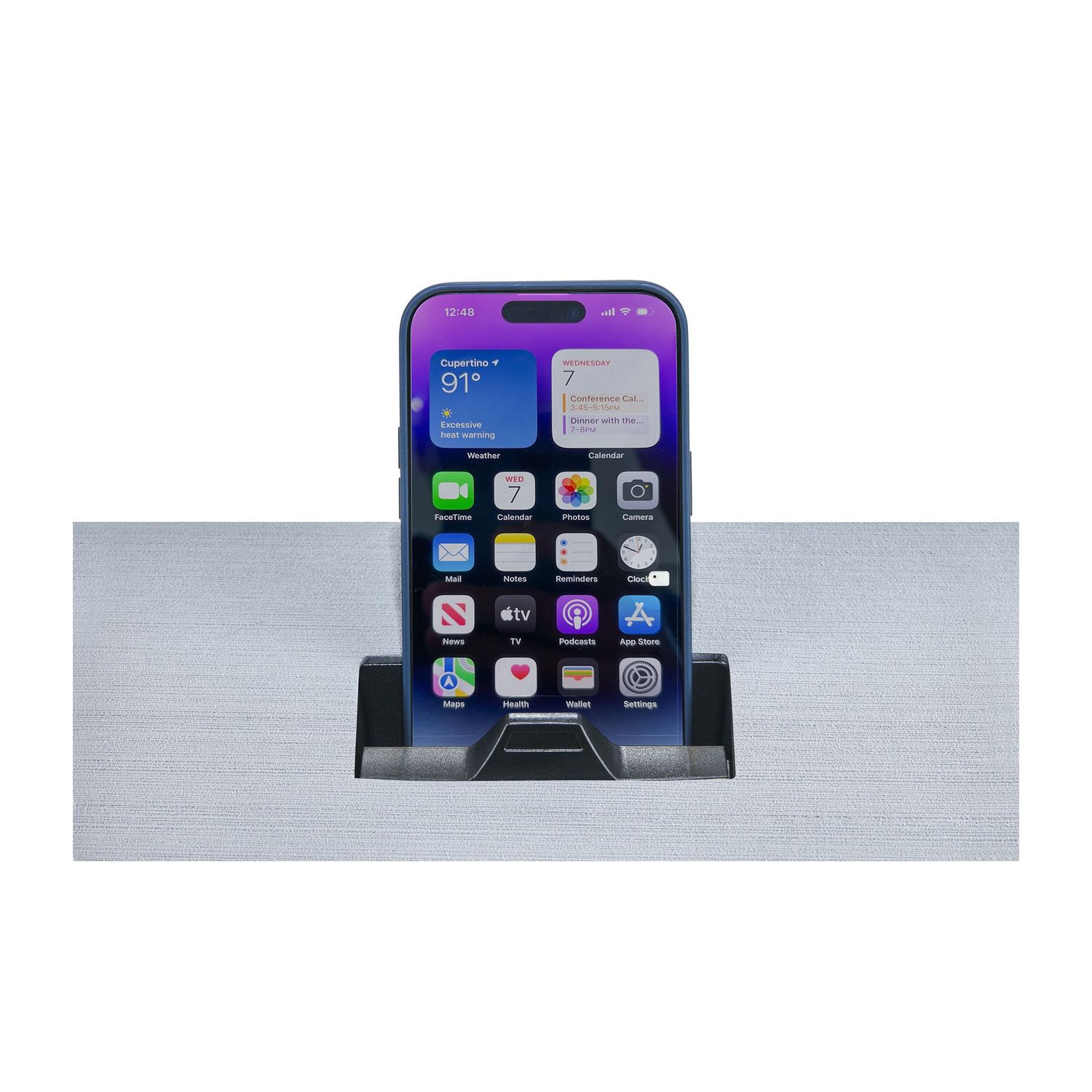 Купить Беспроводное зарядное устройство Scanstrut Aura SC-CW-12F 110x124мм 12/24В 10Вт IPX6 для телефона с магнитным креплением из черного пластика 7ft.ru в интернет магазине Семь Футов