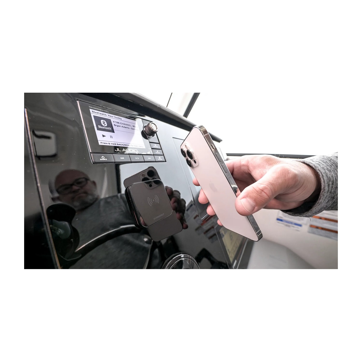 Купить Беспроводное зарядное устройство Scanstrut Ultra SC-CW-14G 12/24В 15Вт 2А 60,5x60,5мм IPX6 магнитное Qi2 для телефонов черное 7ft.ru в интернет магазине Семь Футов