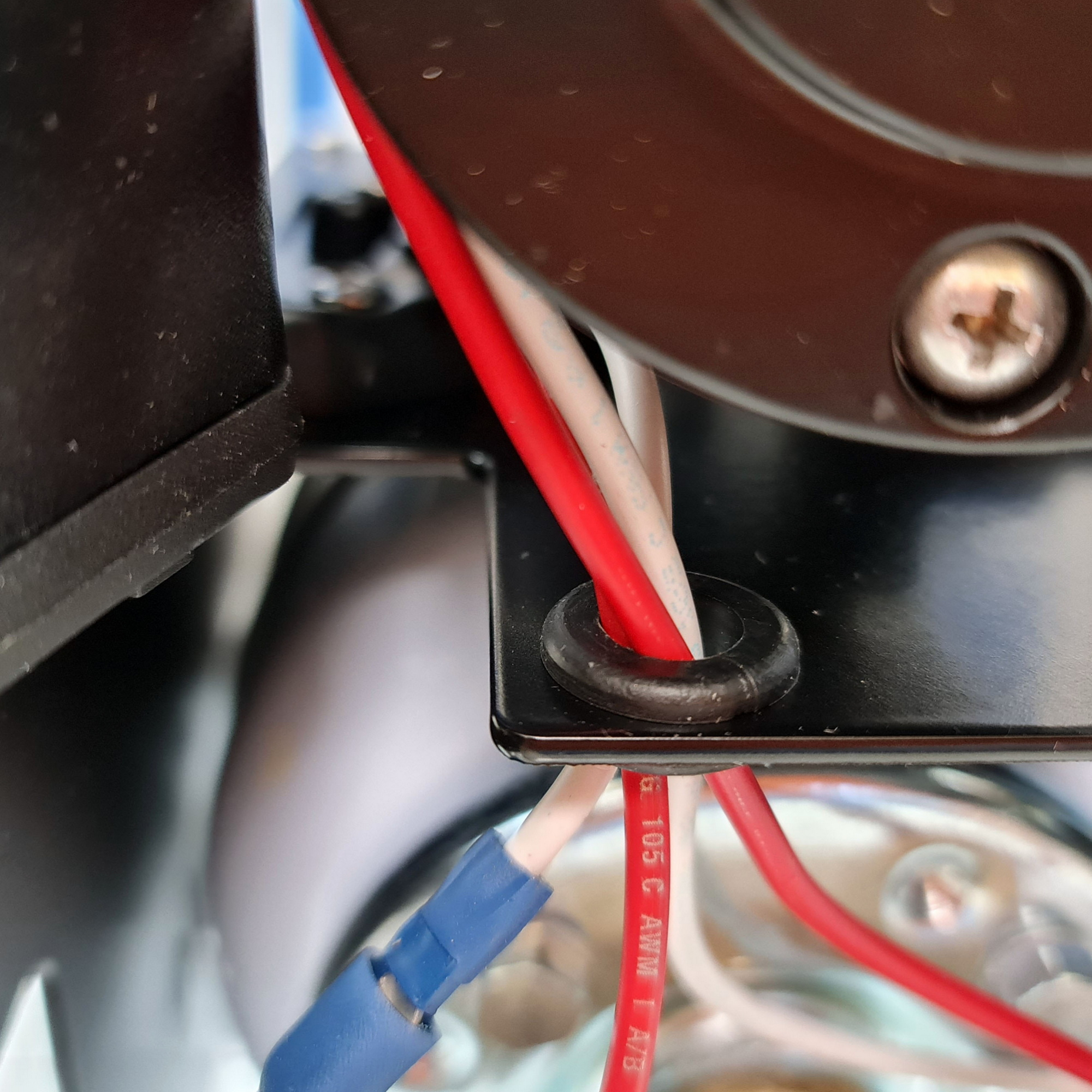 Купить Насосная станция двухступенчатая Whale UF2415B 12В 24л/мин 3бар штуцер 19мм 407×310×310мм бак 2л для водоснабжения 7ft.ru в интернет магазине Семь Футов