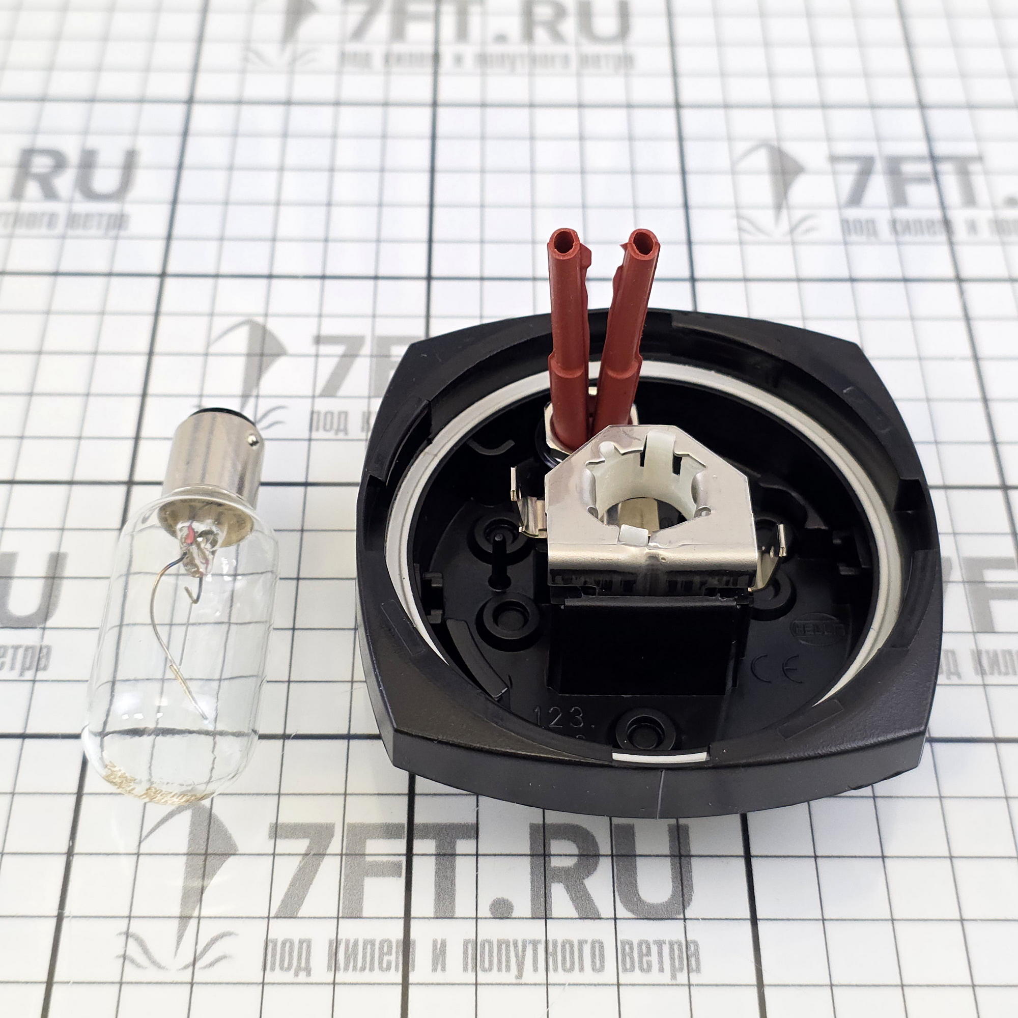 Купить Круговой огонь белый Hella Marine 2LT 002 984-505 NaviLED 2 NM 12/24В 10Вт 360° Ø88x107мм для судна до 20м 7ft.ru в интернет магазине Семь Футов