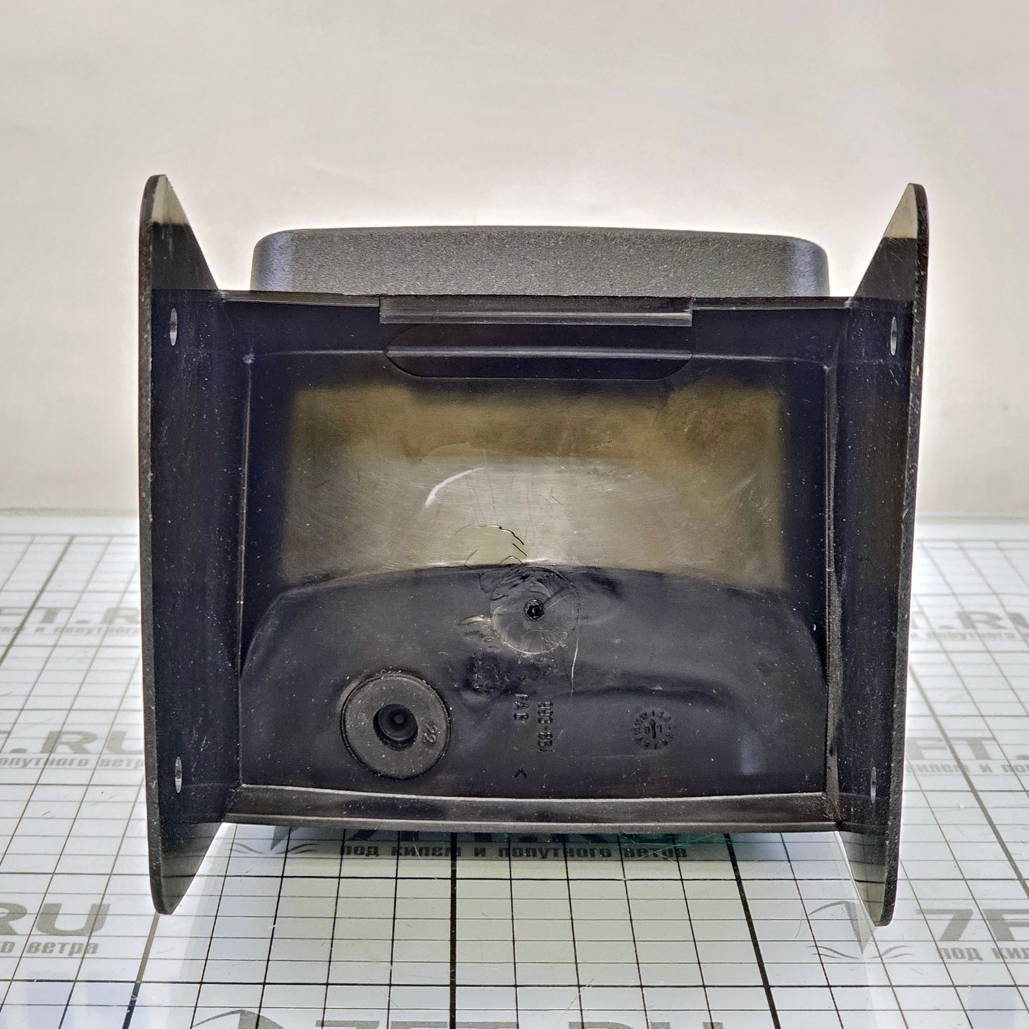 Купить Светильник салинговый галогеновый Hella Marine Halogen 8503 1GA 998 503-001 12 В 55 Вт корпус чёрный 7ft.ru в интернет магазине Семь Футов