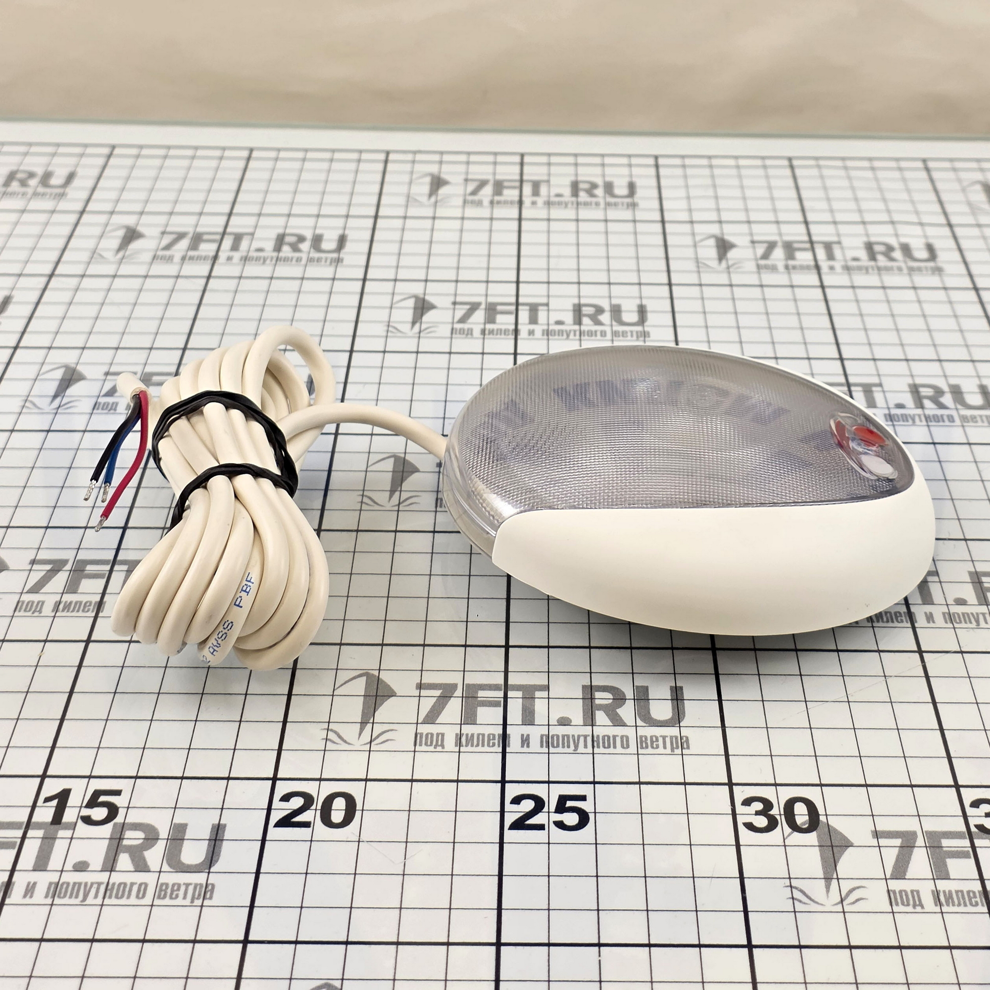 Купить Светильник накладной водонепроницаемый Hella Marine EuroLed 130 Touch 2JA 959 950-121 9-33В 4Вт белый корпус белый/красный свет 7ft.ru в интернет магазине Семь Футов