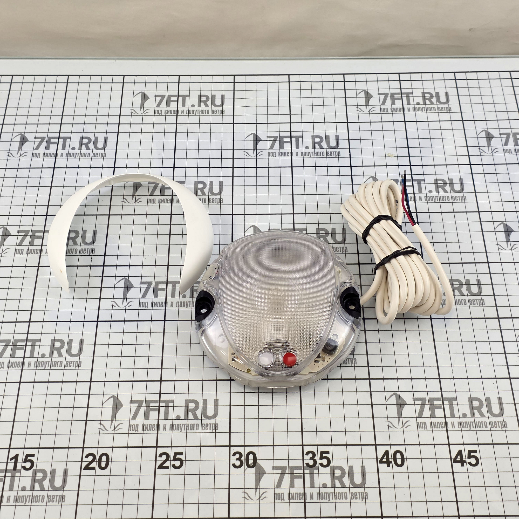 Купить Светильник накладной водонепроницаемый Hella Marine EuroLed 130 Touch 2JA 959 950-121 9-33В 4Вт белый корпус белый/красный свет 7ft.ru в интернет магазине Семь Футов