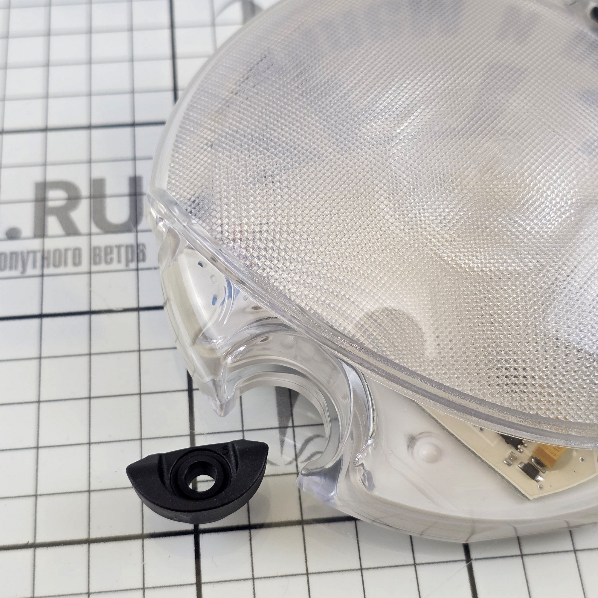 Купить Светильник накладной водонепроницаемый Hella Marine EuroLed 130 Touch 2JA 959 950-121 9-33В 4Вт белый корпус белый/красный свет 7ft.ru в интернет магазине Семь Футов