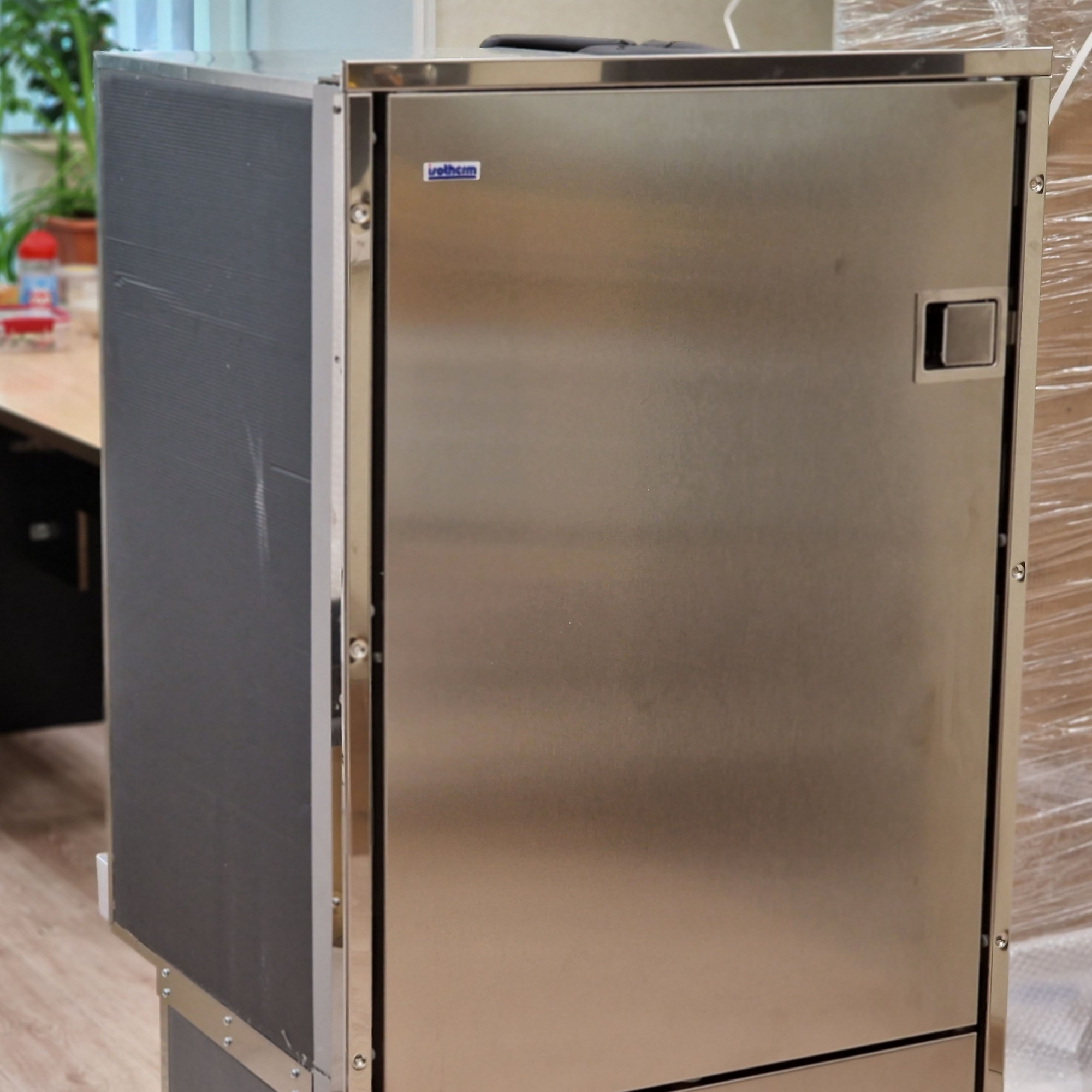 Купить Холодильник двухдверный Isotherm Cruise 195 COMBI INOX IM-1195BB1NK0000 12/24В 840Вт 195л с левосторонней дверью 7ft.ru в интернет магазине Семь Футов