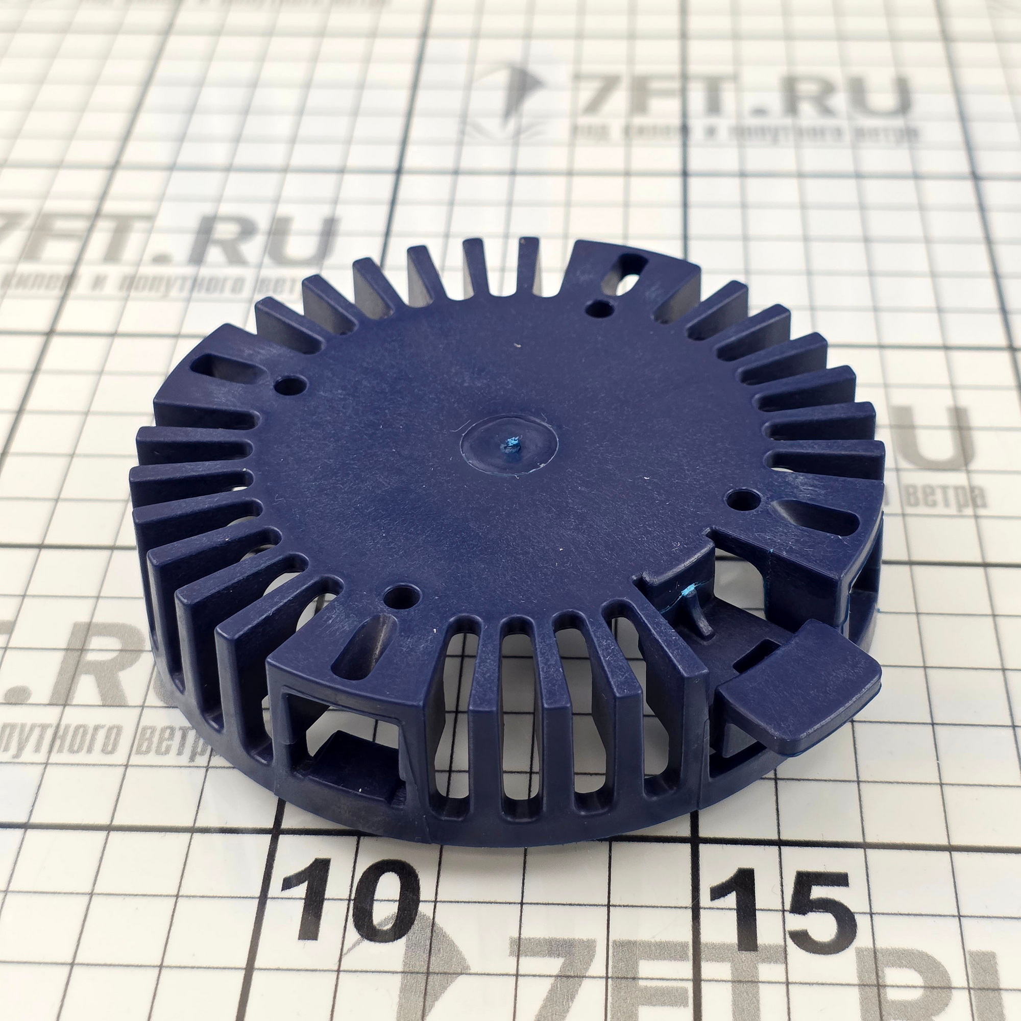 Купить Помпа трюмная погружная Attwood Heavy King HD2000 4760-1 12 В 6,6 А 126 л/мин 29 мм 7ft.ru в интернет магазине Семь Футов