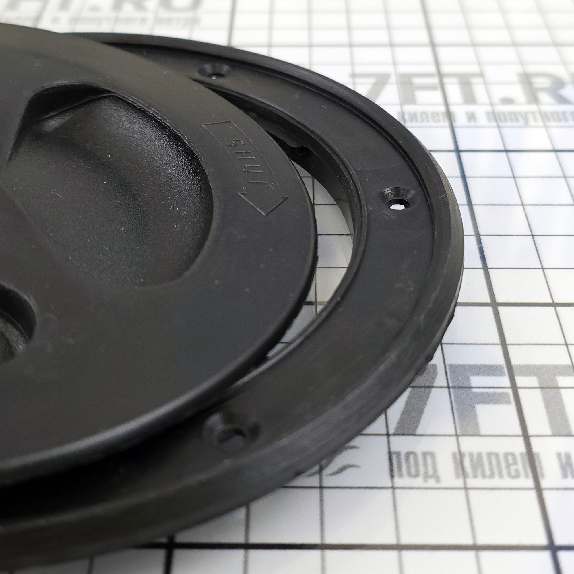 Купить Лючок инспекционный 45085E 140мм водонепроницаемый из чёрной пластмассы 7ft.ru в интернет магазине Семь Футов