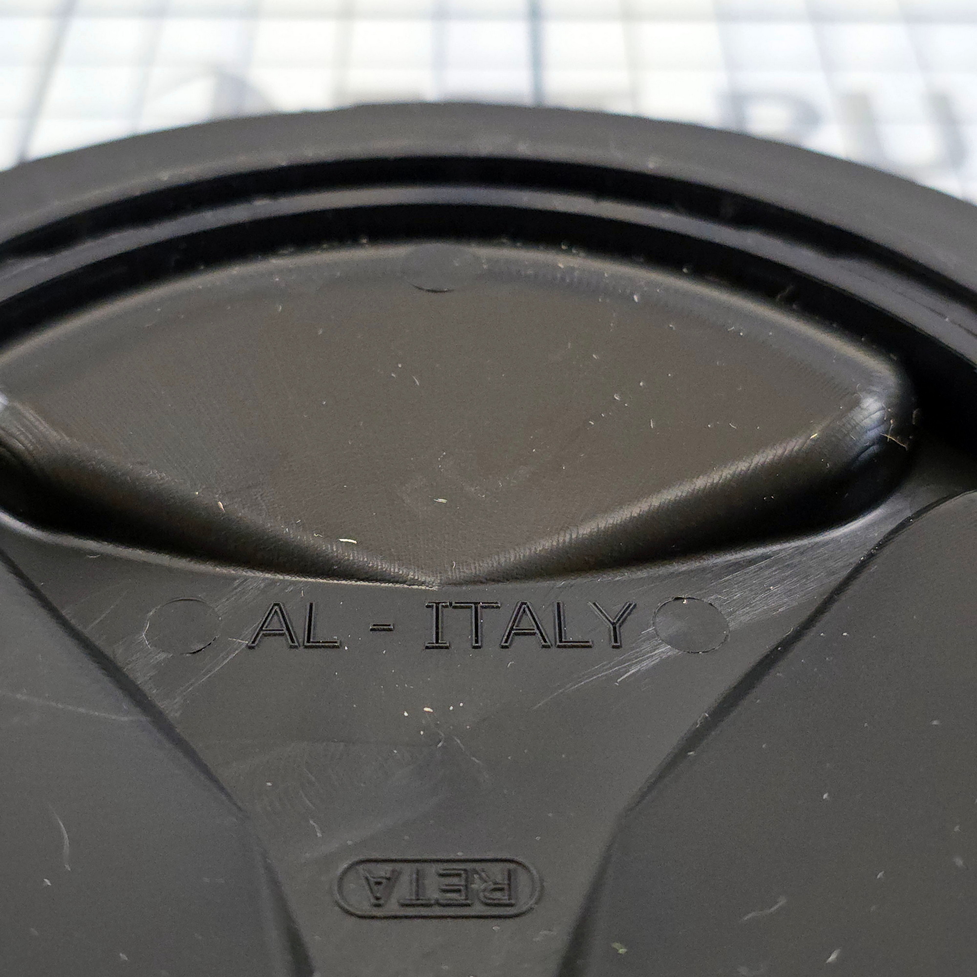 Купить Лючок инспекционный 45085E 140мм водонепроницаемый из чёрной пластмассы 7ft.ru в интернет магазине Семь Футов